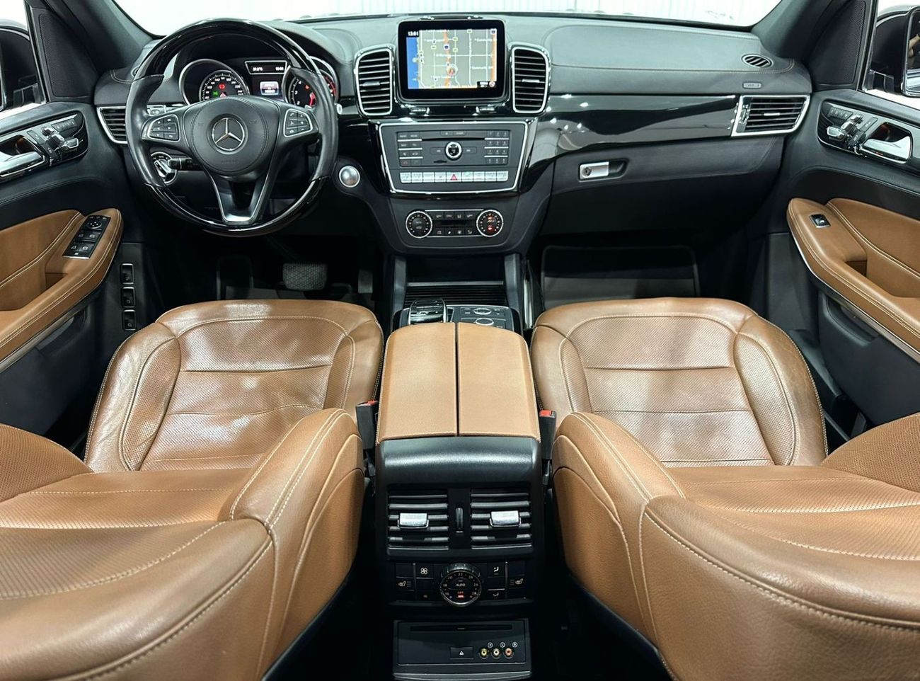 Mercedes-Benz GLS 500 Std 2019 Mercedes Benz GLS500 4MATIC, Warranty, Full Mercedes Service History, Full Options, GCC