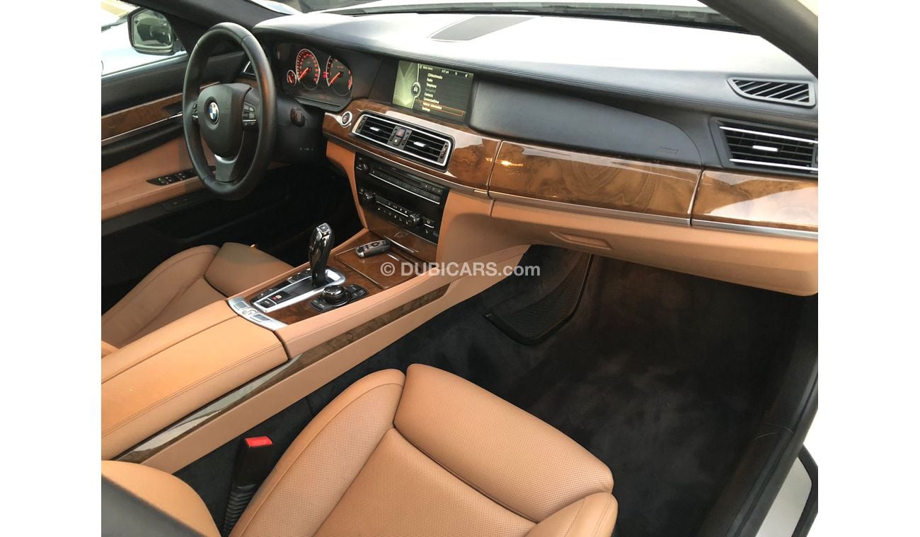BMW 750Li BMW 750 Li TWIN BOWER TURBO_Gcc_2011_Excellent_Condition _Full option