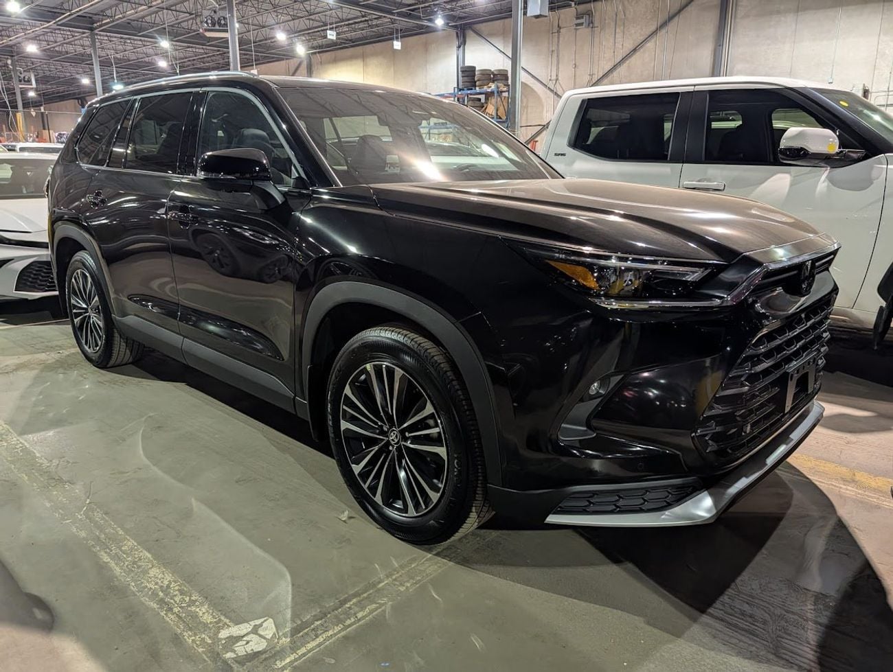 تويوتا جراند هايلاندر PLATINUM MAXX HYBRID -2.4L