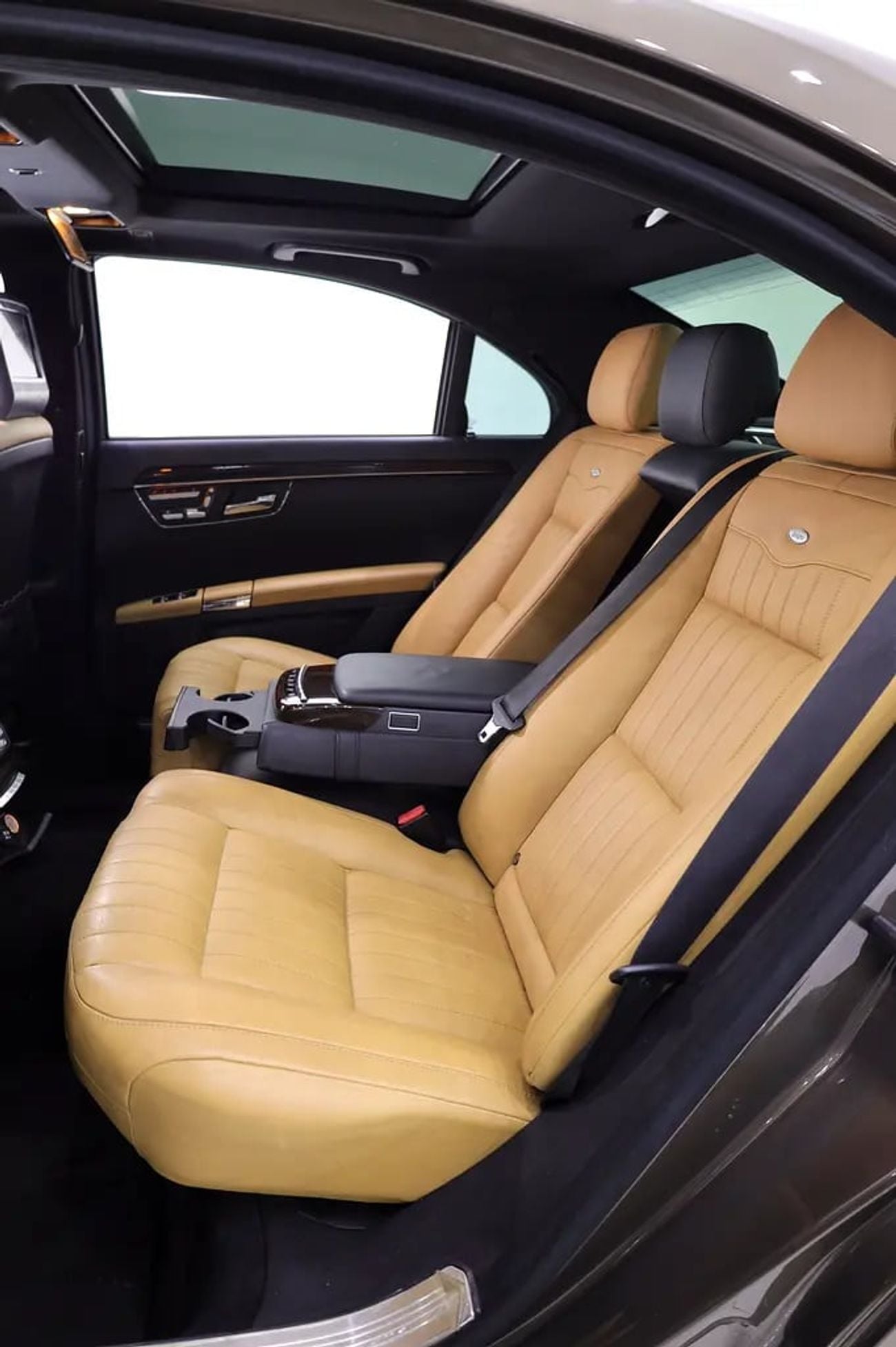 Mercedes Benz S500 AMG PREMIUM FULLY LOADED + SPECIAL DESIGNO INTERIOR
