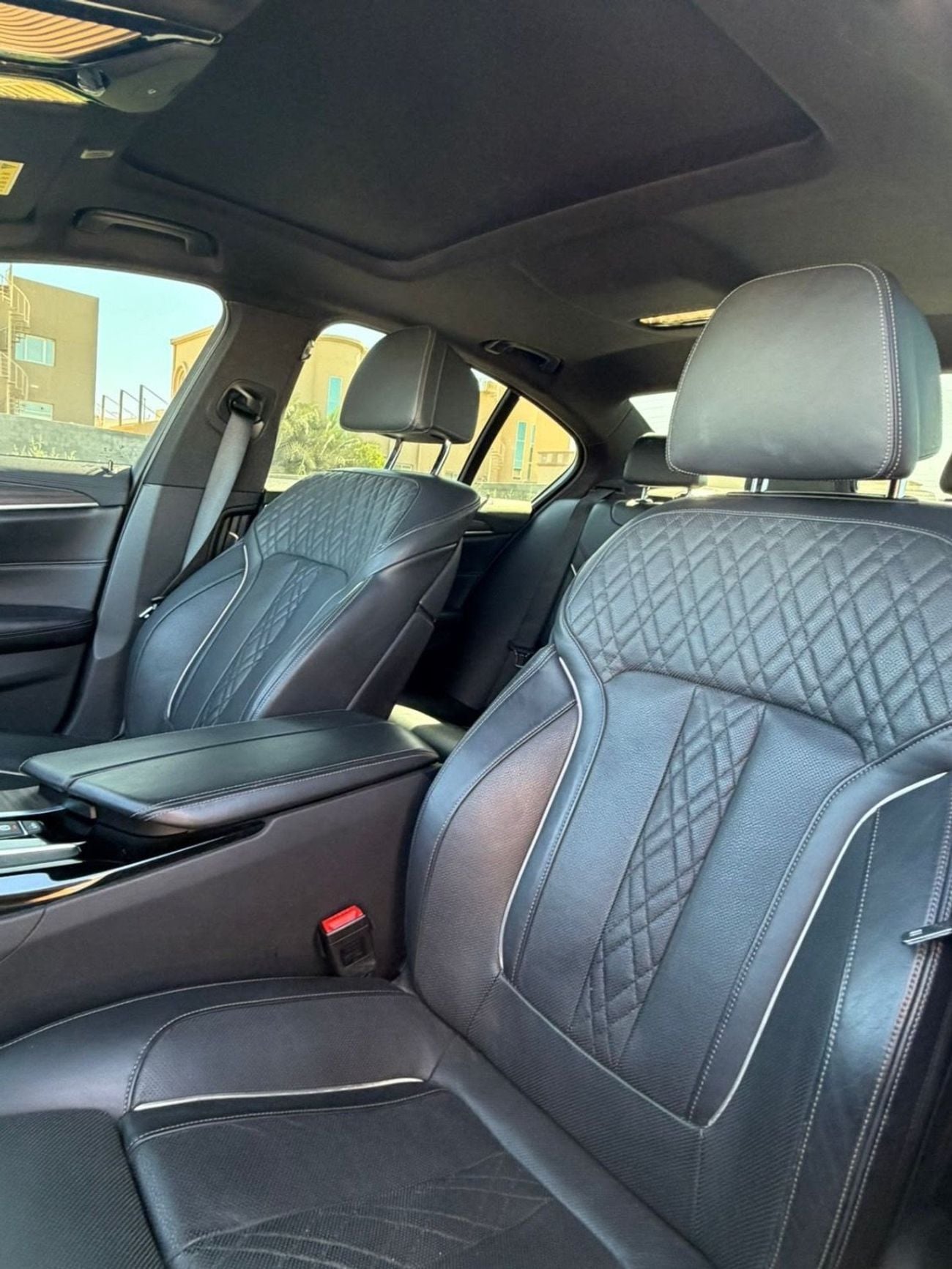 بي أم دبليو 530i LUXURY