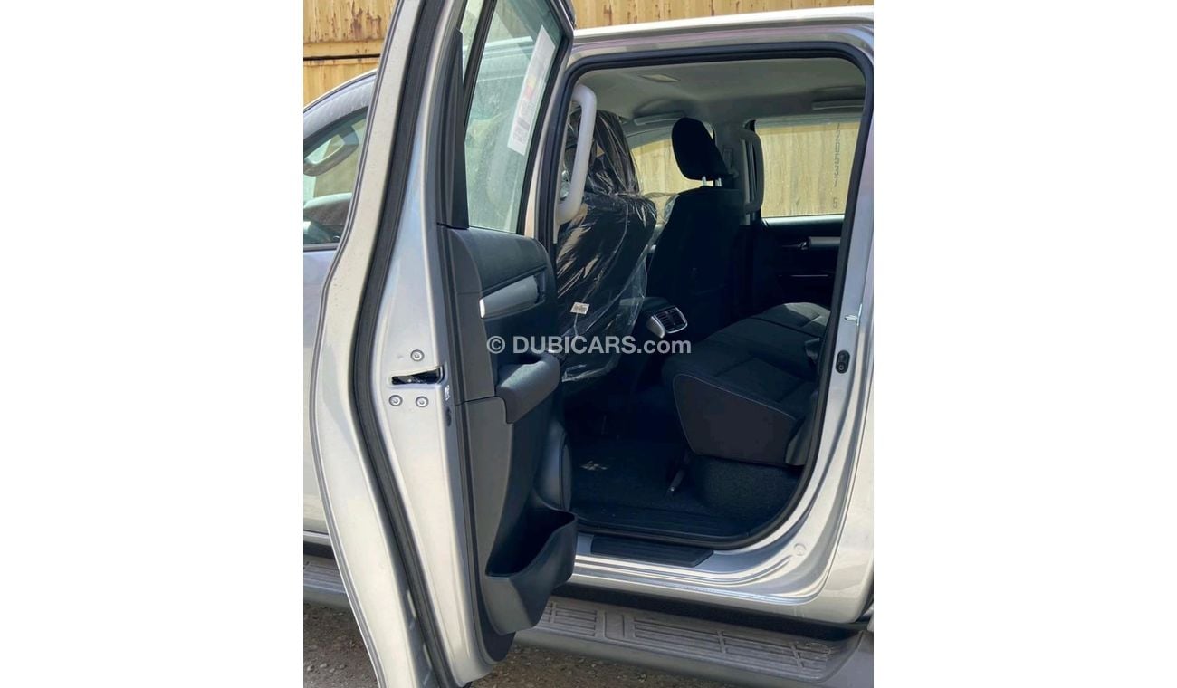 Toyota Hilux TOYOTA  HILUX 2.4L DSL M/T FULL OPTION 2022
