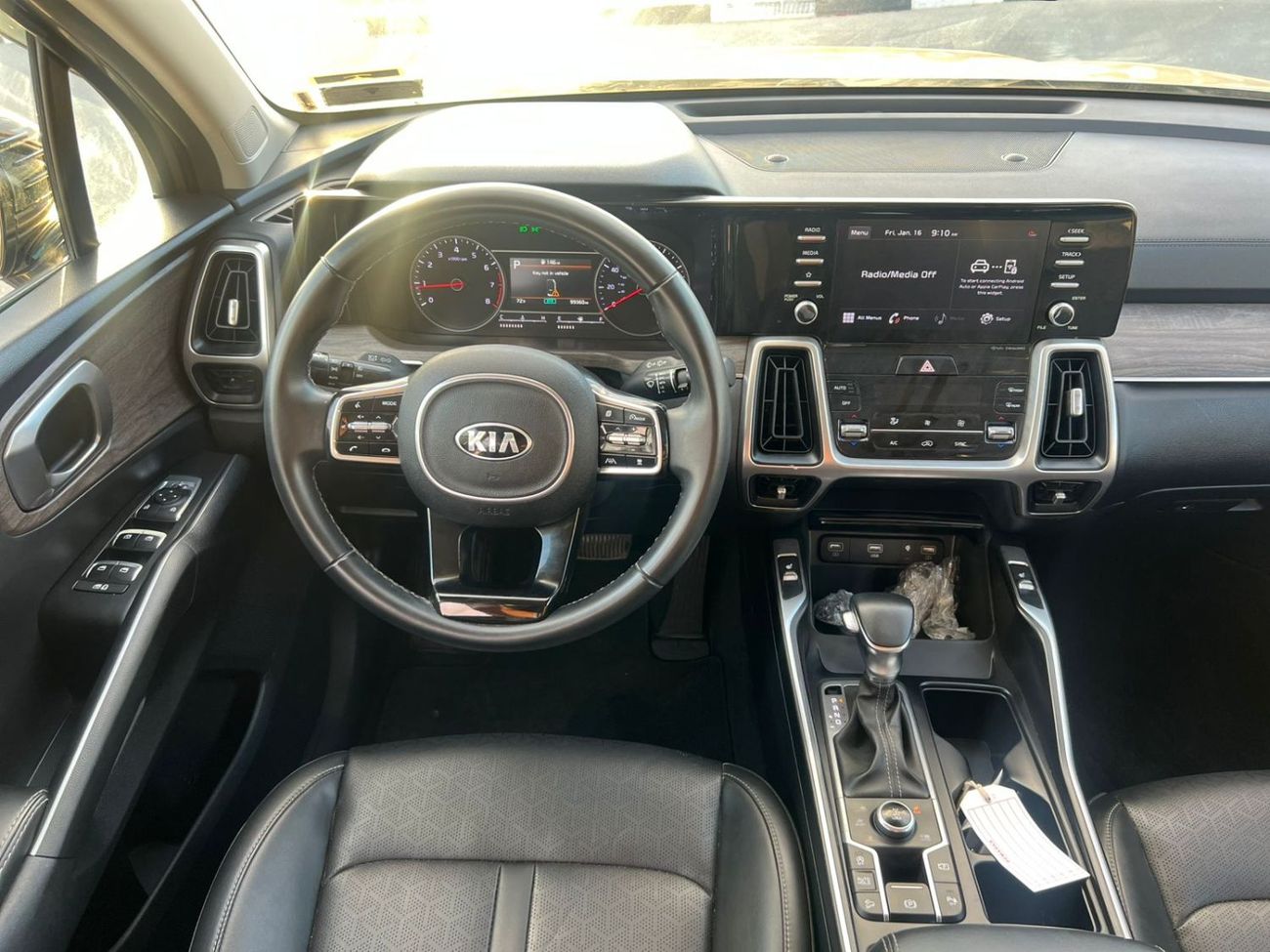 Kia Sorento 2021 KIA SORENTO EX - 2.5L V4 - Rear Camera & Sensor 4x4 - Leather Seats With Electric - Auto Trunk