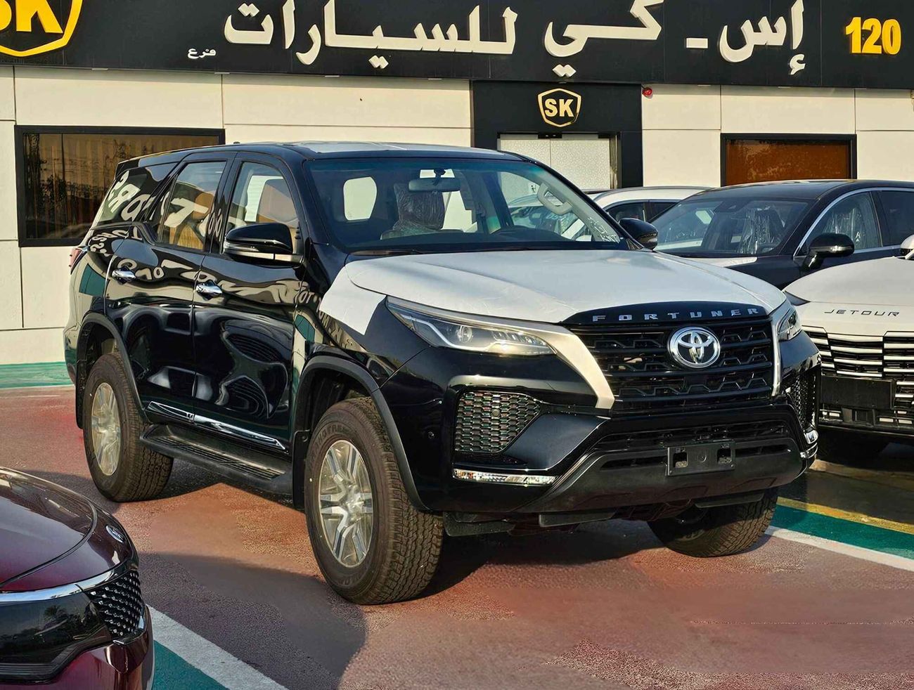 Toyota Fortuner 2.7L V4 PETROL /  STOCK AVAILABLE, LOWEST PRICE IN MARKET (CODE # 67969)