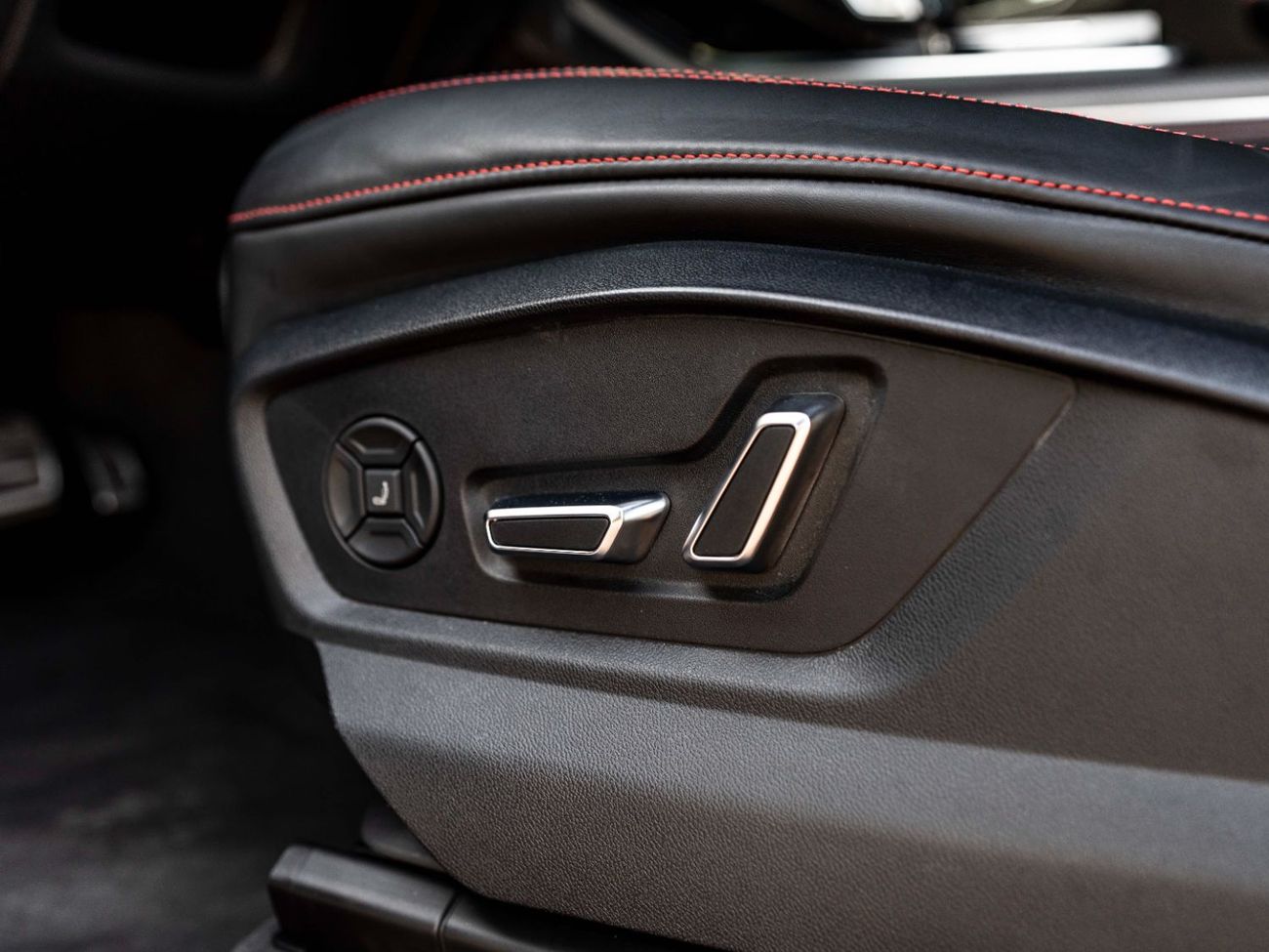 Audi RS Q8 TFSI quattro 4.0L