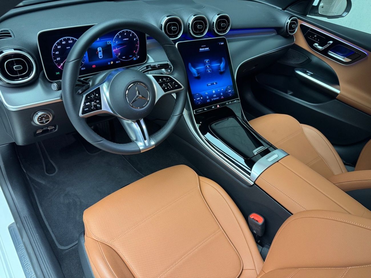 Mercedes-Benz C 200 Premium 2.0L Premium 1.5L