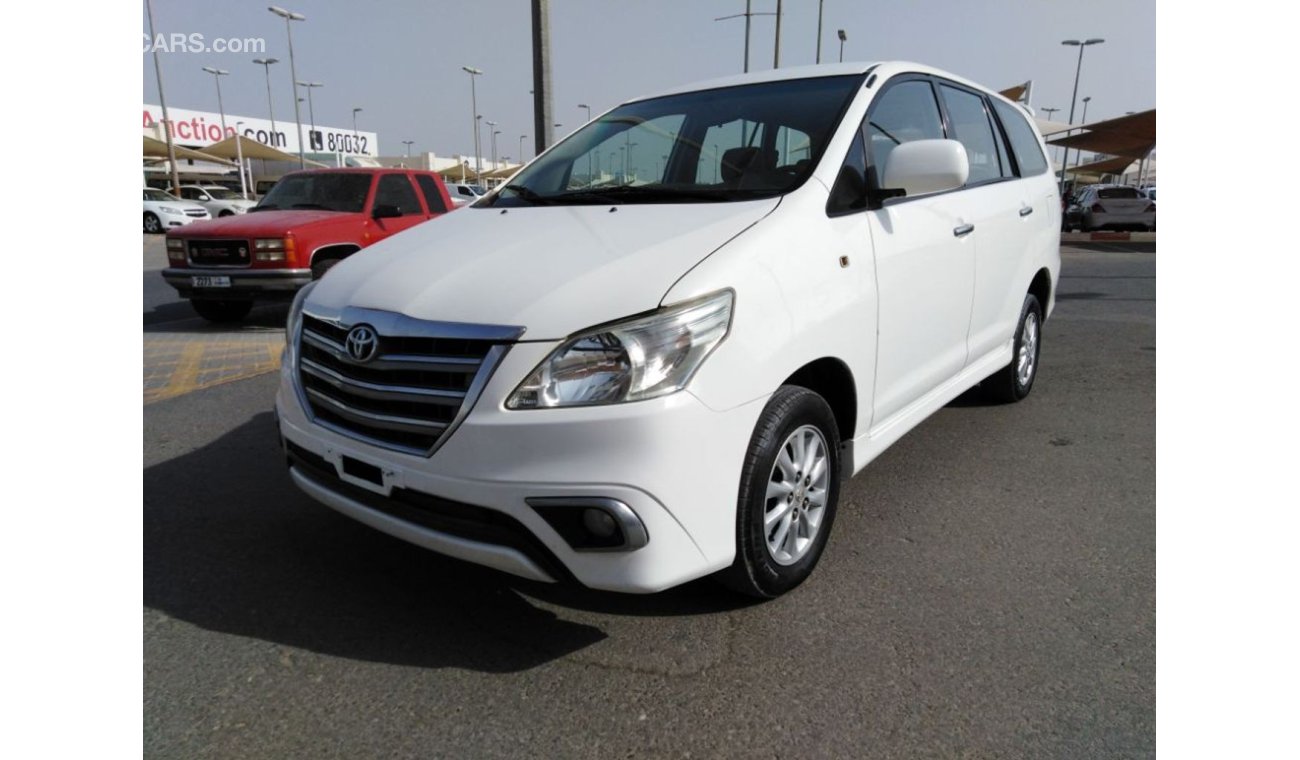 تويوتا إينوفا Toyota Innova gcc very celen car