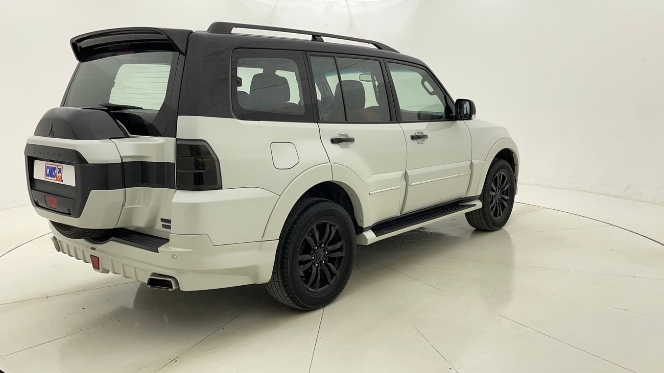 ميتسوبيشي باجيرو GLS HIGHLINE SIGNATURE EDITION 3.8 | بدون دفعة مقدمة | اختبار القيادة في المنزل