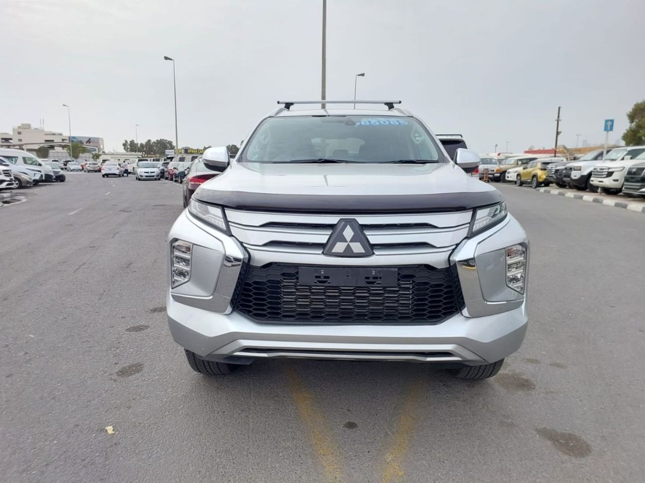 Mitsubishi Pajero MITSUBISHI PAJERO SUV RHD 2023 MODEL 2.4 L DIESEL AUTPMATIC(PM11732)