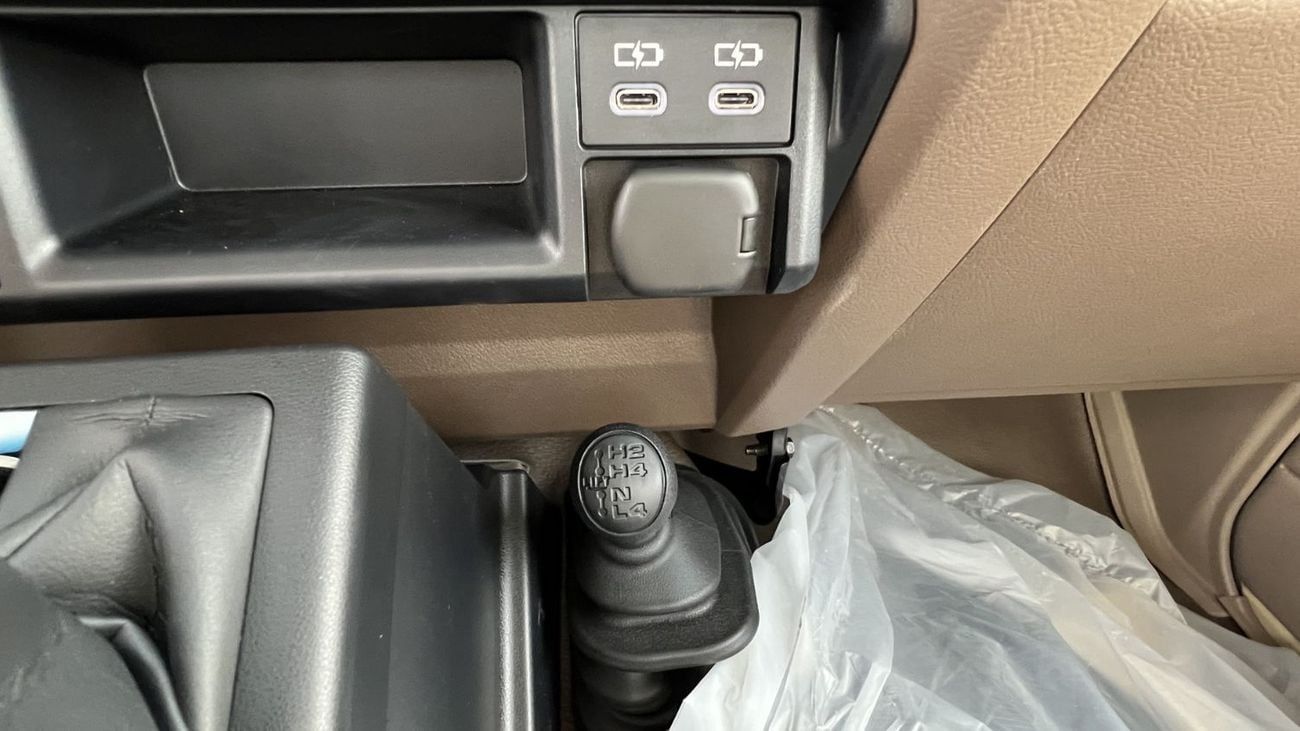 تويوتا لاند كروزر بيك آب SC 4.0L