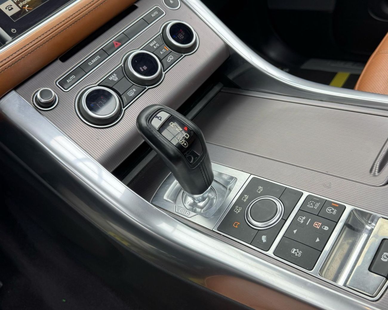 لاند روفر رينج روفر سبورت HSE 3.0L (340 HP) 2016 Range Rover Sport HSE V6, Service History, Excellent Condition, GCC