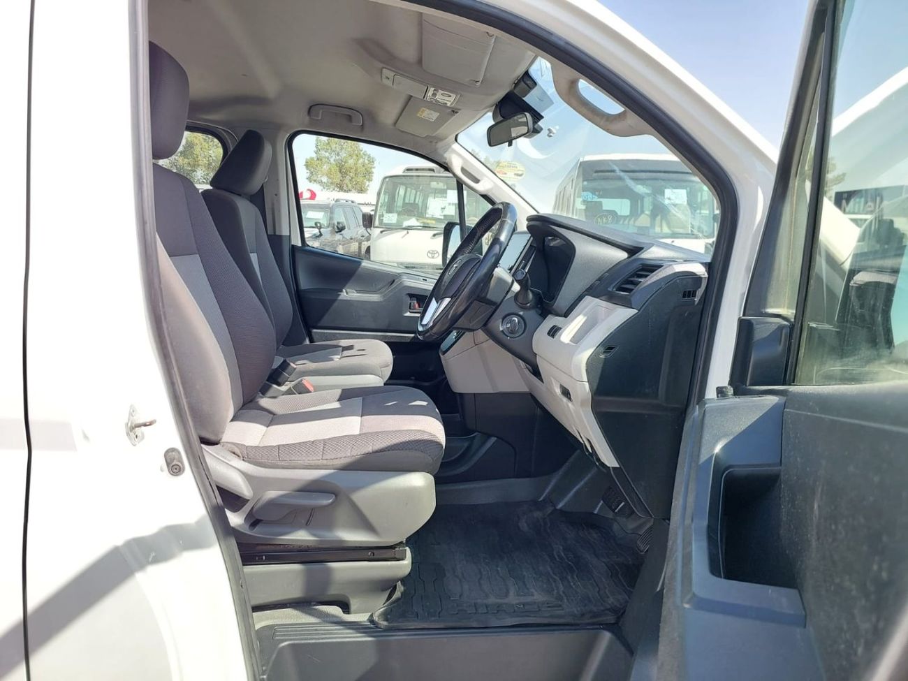 Toyota Hiace (RAMADAN OFFER) TOYOTA HIACE VAN RHD 2020 MODEL 2.8 L DIESEL AUTOMATIC(PM14560)