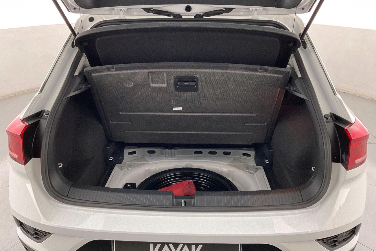 تويوتا يارس SE / E | ضمان مجاني لمدة عام | 0 دفعة أولى