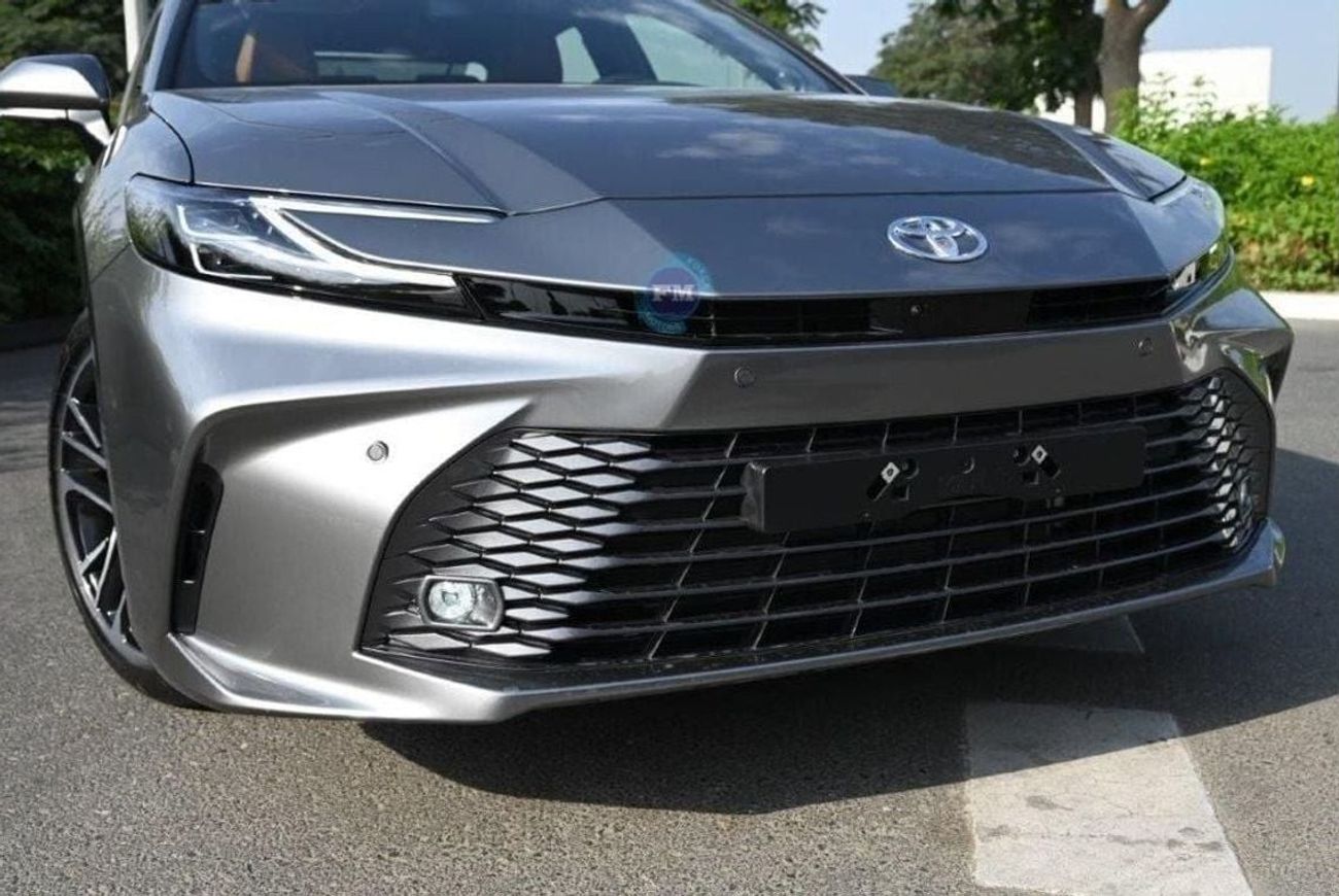 Toyota Camry Hybrid Lumiere 2.5L Petrol 5 Seater Automatic