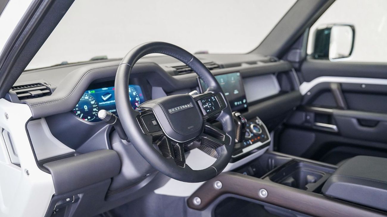 لاند روفر ديفندر P400 90 X-Dynamic HSE 3.0L (5 Seater) | AED 4,429 PM | Warranty February 2027 | GCC