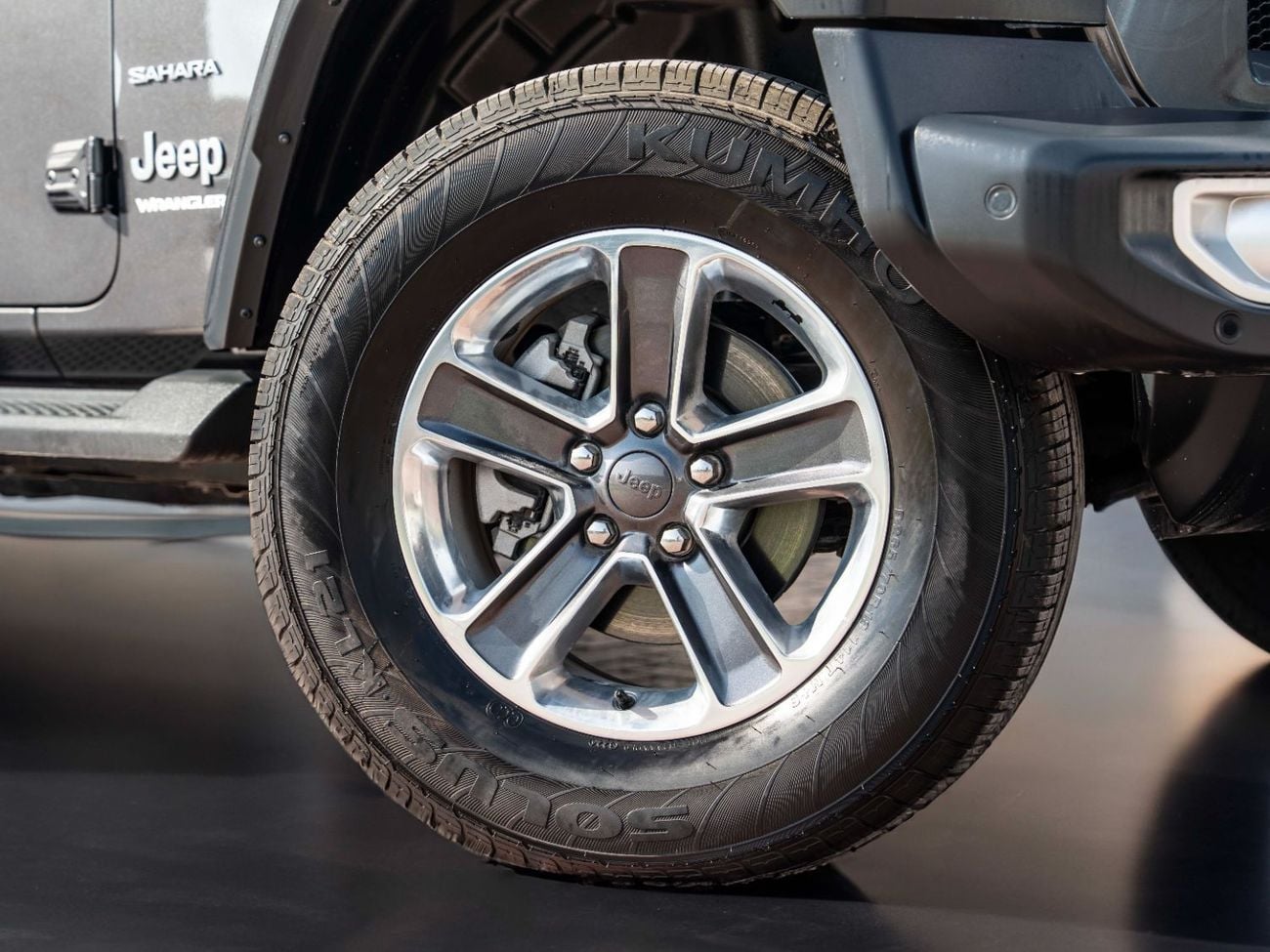 جيب رانجلر Sahara 3.6L A/T (5 Seater)