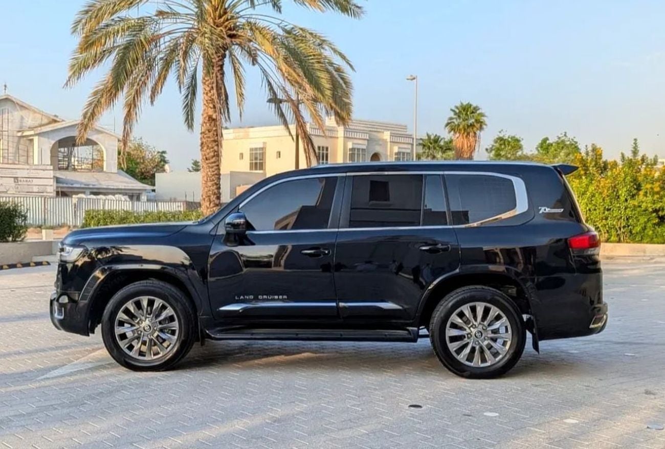 Toyota Land Cruiser GXR Toyota landcruise 2020Model Facelifted 2025 GXR 4.0L V6 petrol Engine Colour Black push start Transm