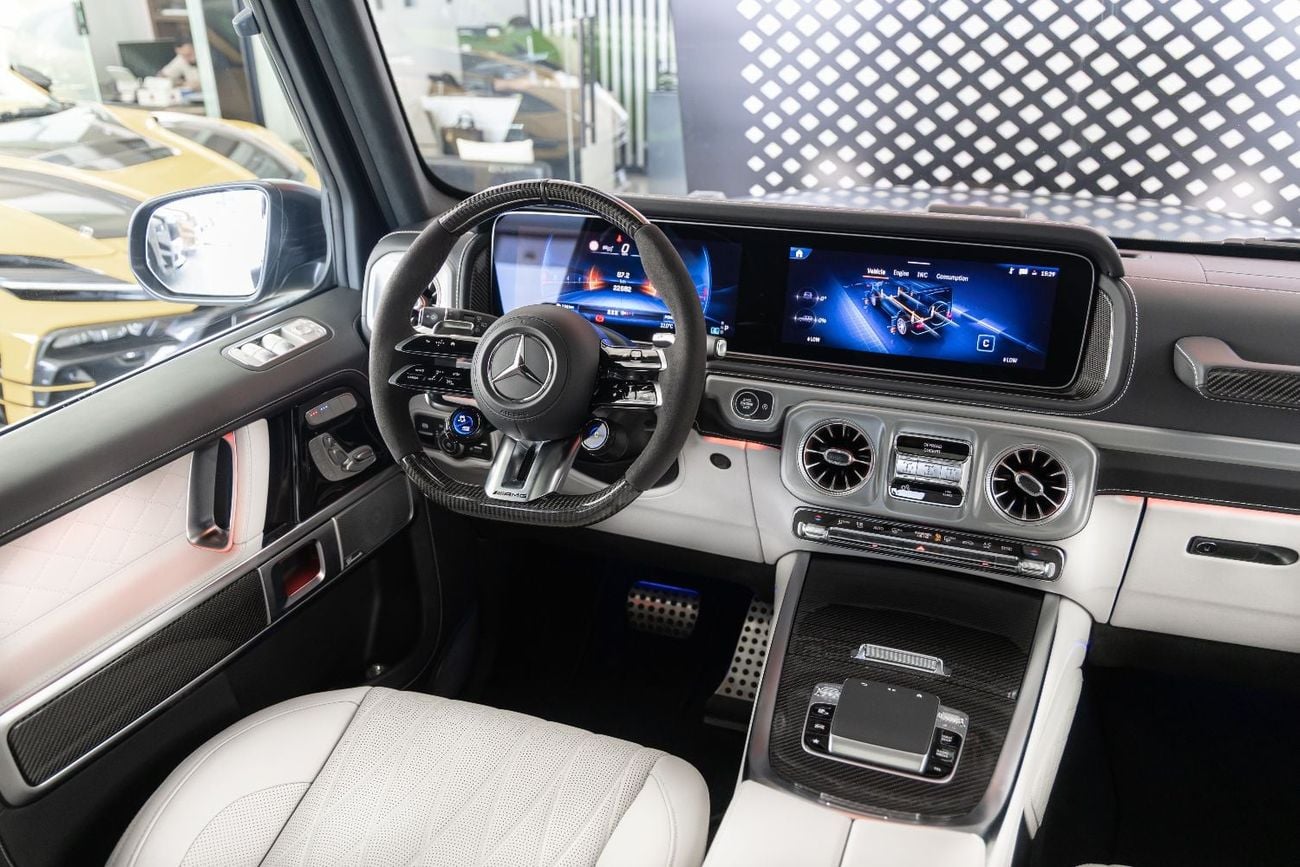 Mercedes Benz G63 AMG STANDARD Mercedes-Benz G63 AMG | 2025 | Performance Package | V8 4.0L Twin-Turbo | 585 HP
