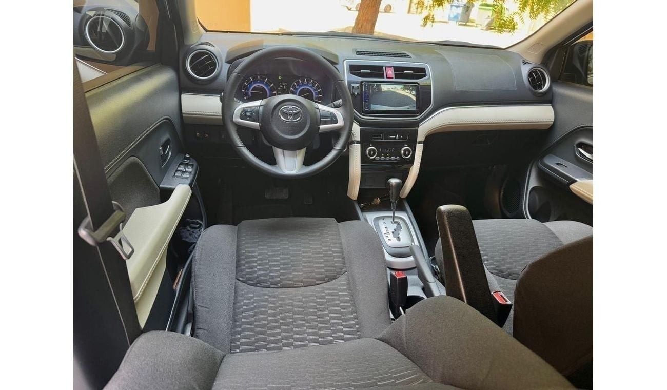 تويوتا راش Toyota Rush GX 2023 GCC 7 seater .Free accident