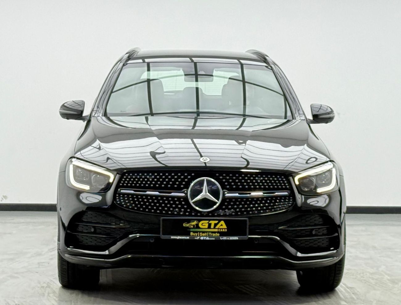 مرسيدس بنز GLC 300 4MATIC 2.0L 2020 Mercedes Benz GLC300 AMG 4MATIC, Warranty, Full Mercedes Service History, GCC