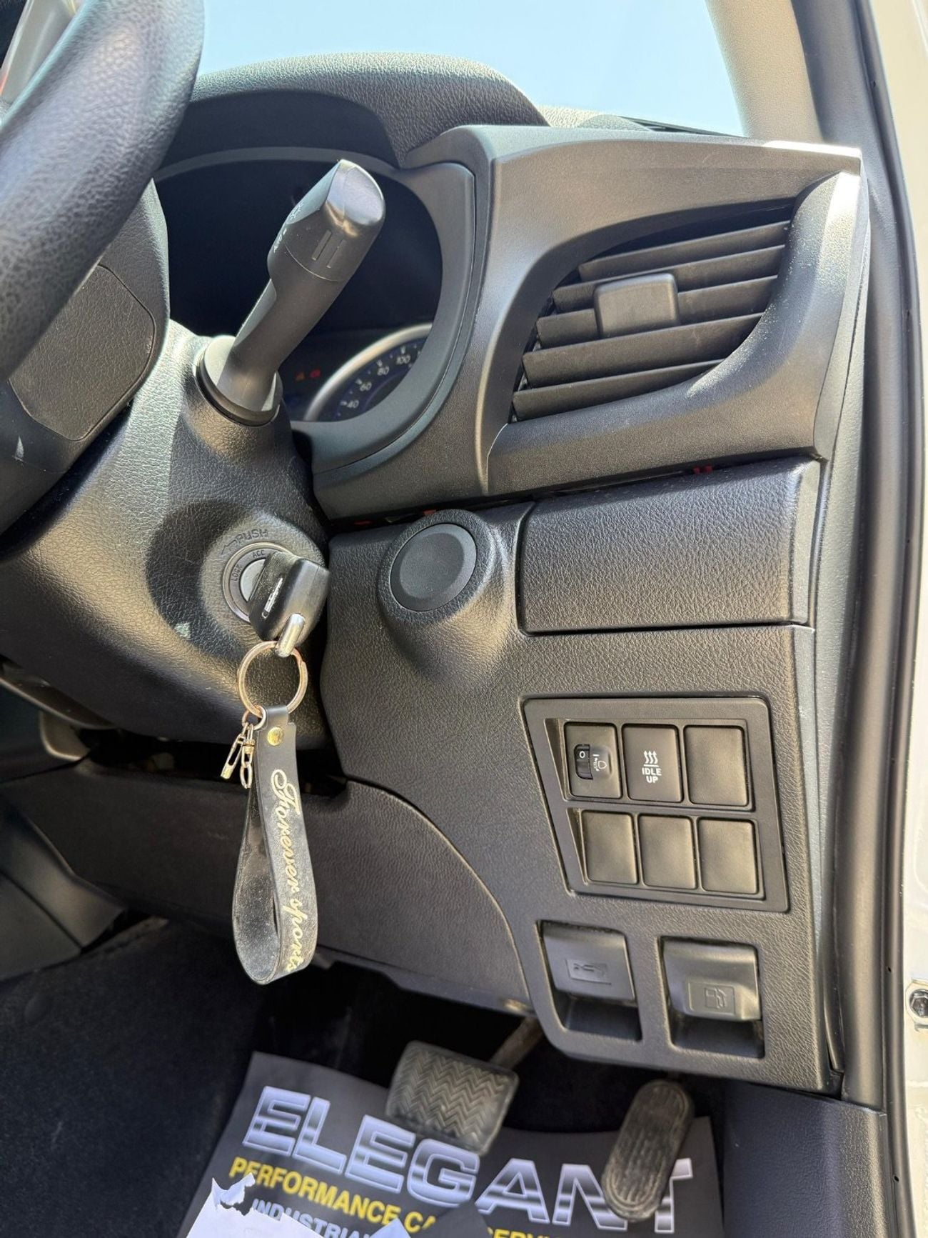 تويوتا هيلوكس SR5 export from Australia