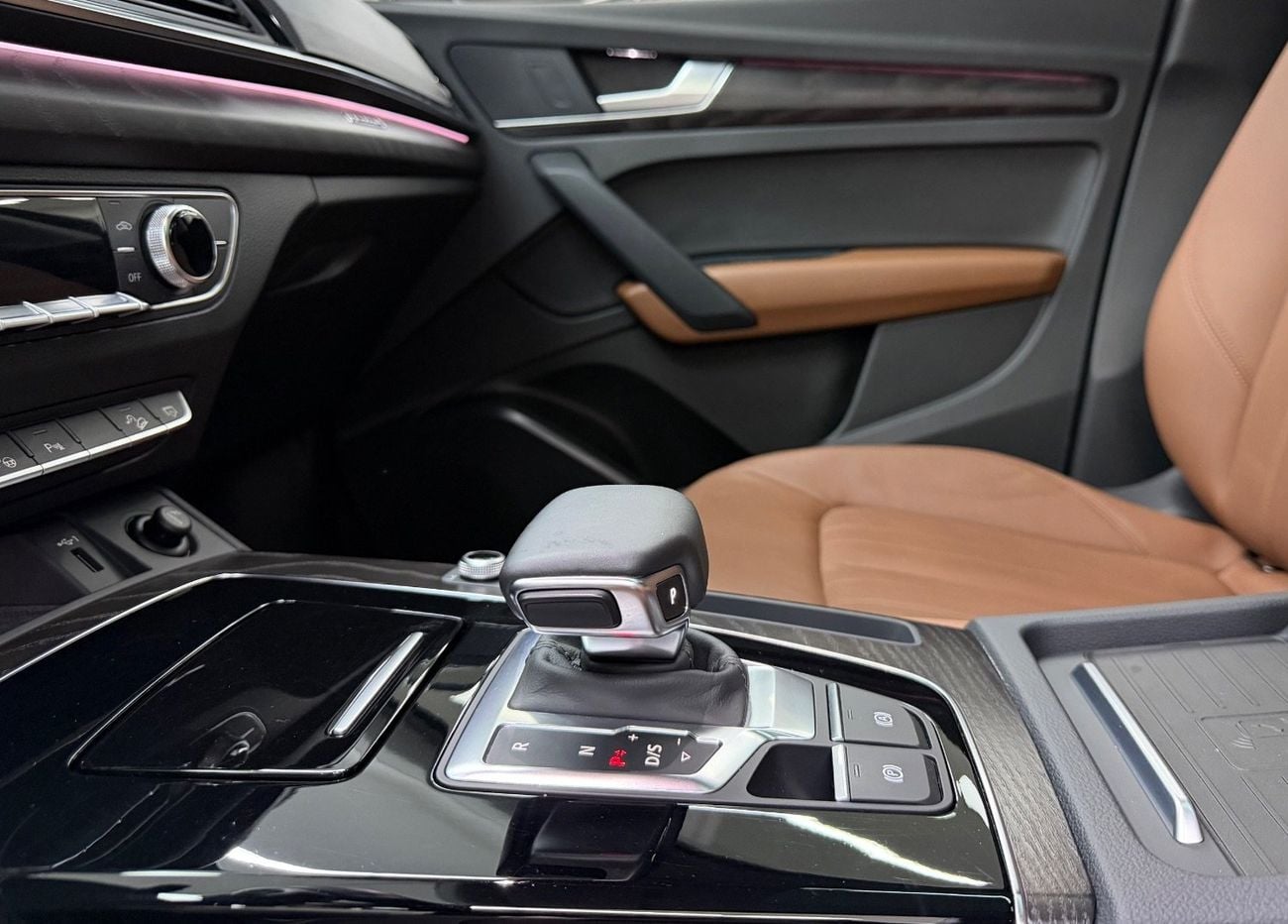 أودي Q5 45 TFSI Quattro Sport 2.0L