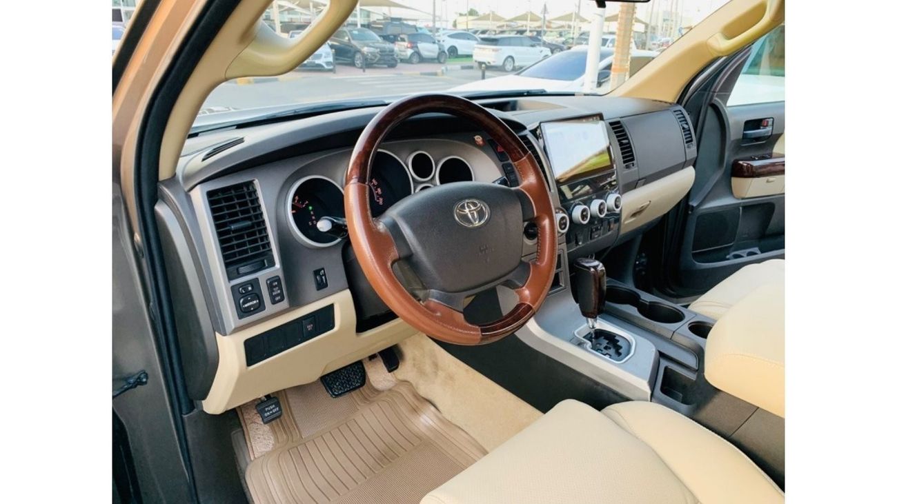 Toyota Sequoia