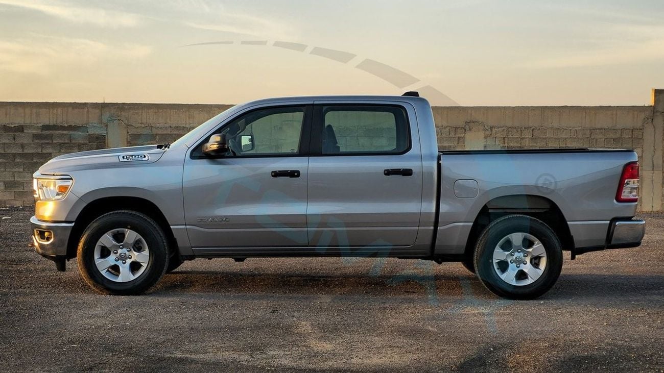 رام 1500 Bighorn eTorque 3.6L V6 4x4 GCC 0Km With 3 Years Or 100,000 Km Warranty