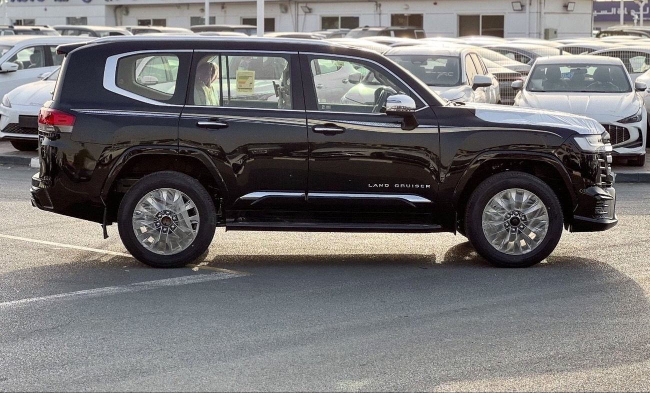 Toyota Land Cruiser VX TOYOTA LAND CRUISER LC300 VX 4.0 OMAN SPEC