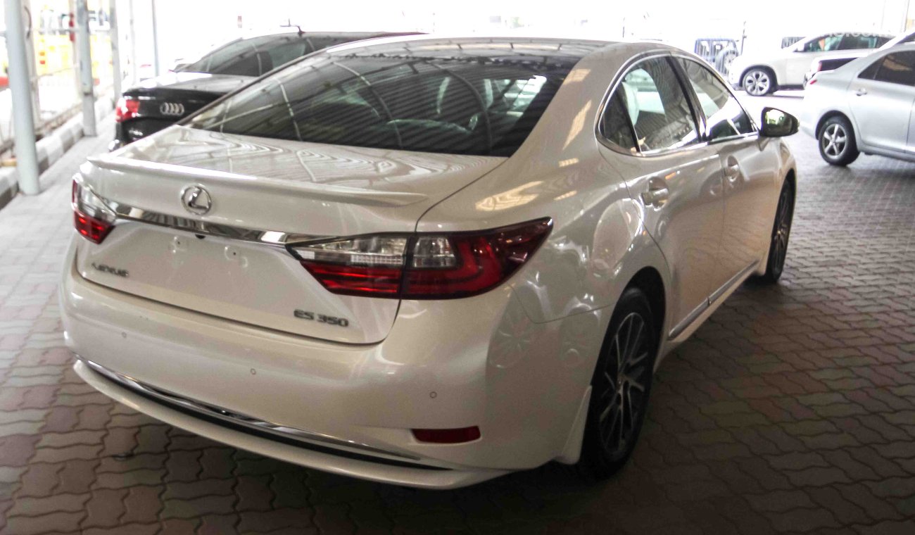 Lexus ES350