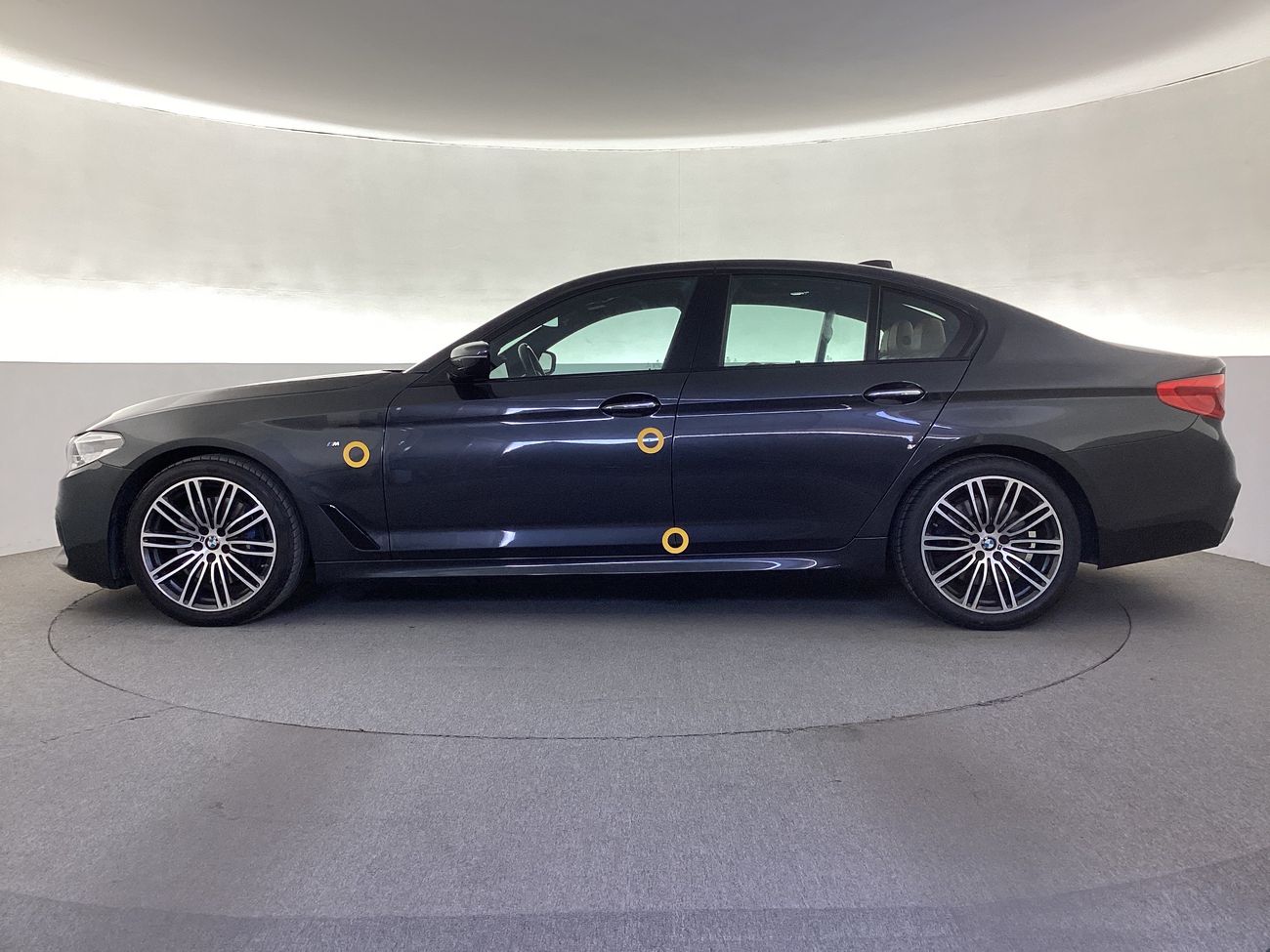 بي أم دبليو 530i M Sport | شامل الضمان | 0 ﺪﻔﻋﺓ ﺃﻮﻟﻯ