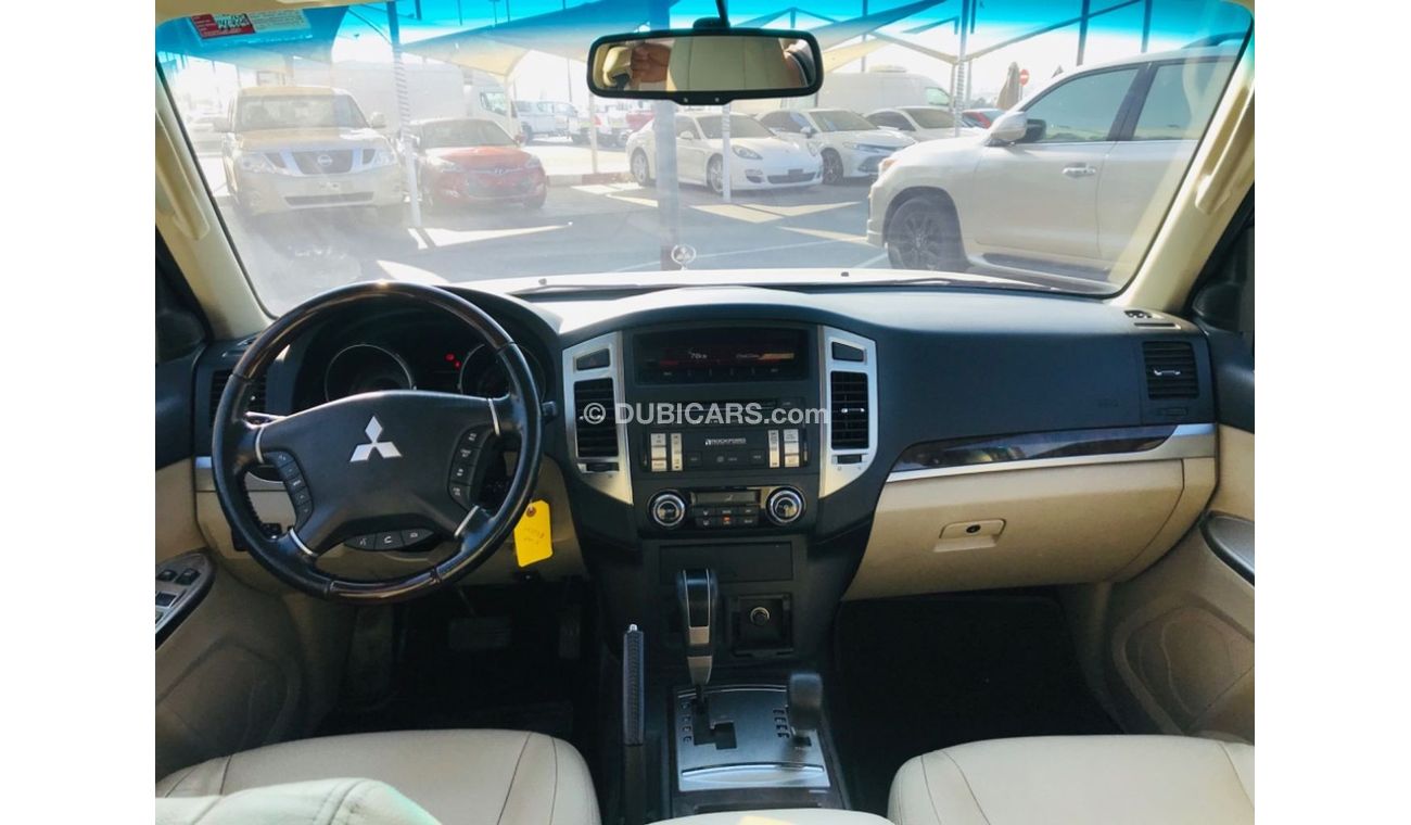 ميتسوبيشي باجيرو سياره نظيفه جدا بحالة الوكاله