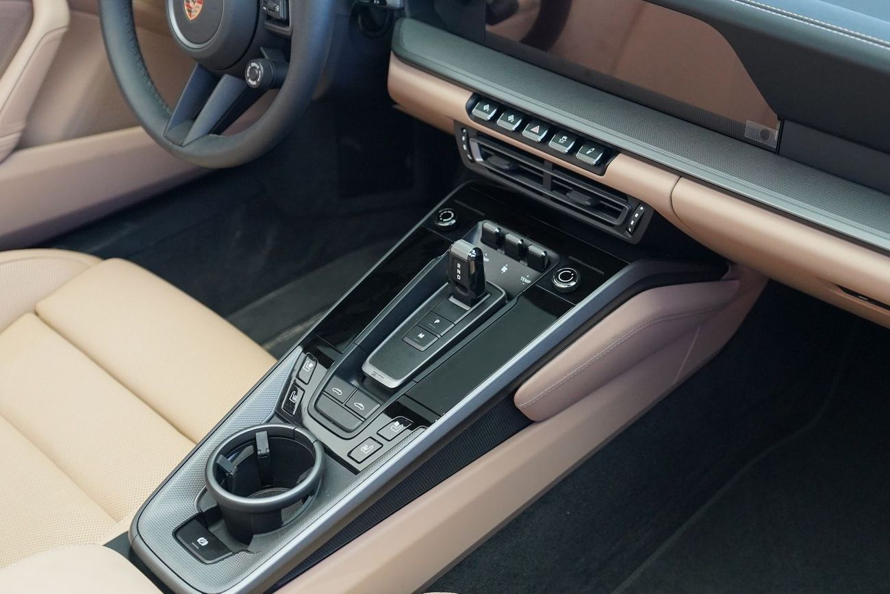 بورش 911 Targa 4 3.0L (385 HP) Targa