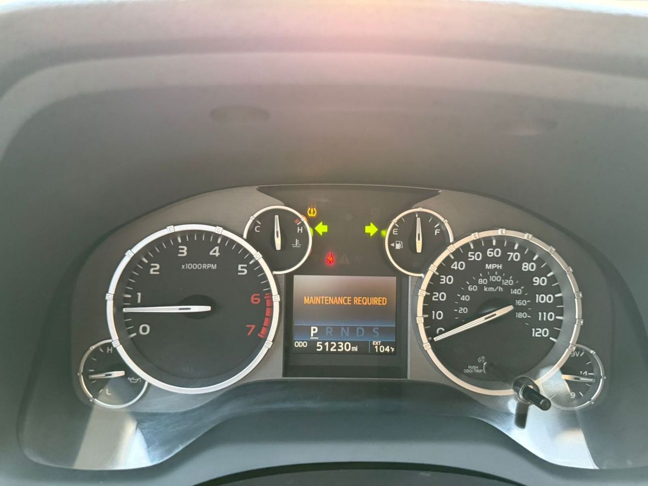 تويوتا تاندرا PETROL TUNDRA 5,7 LITER LEFT HAND DRIVE 2017 MODEL