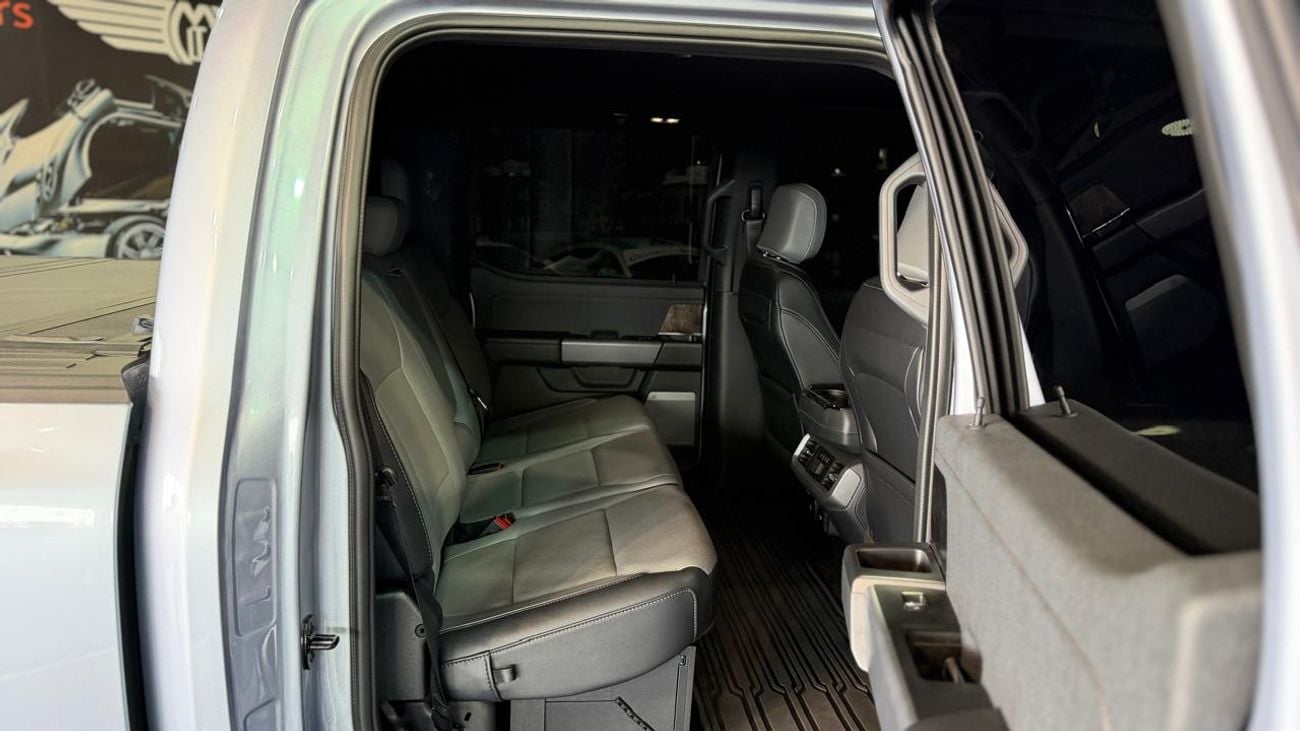 فورد إف 150 لايتنينج