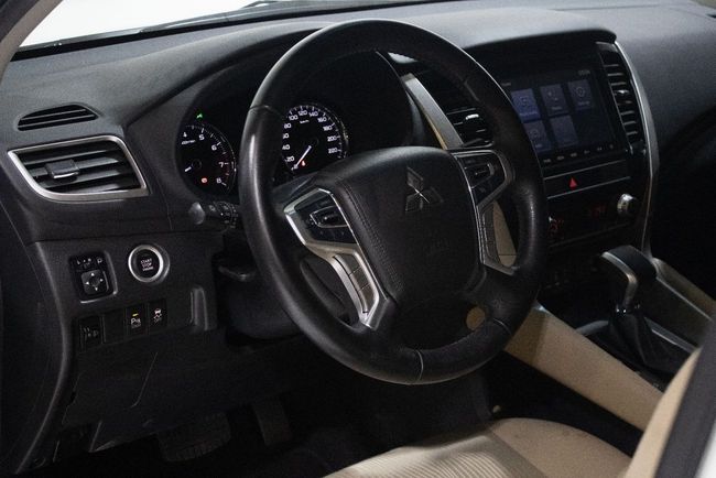 Mitsubishi Montero Sport GLS, миниатюра 19