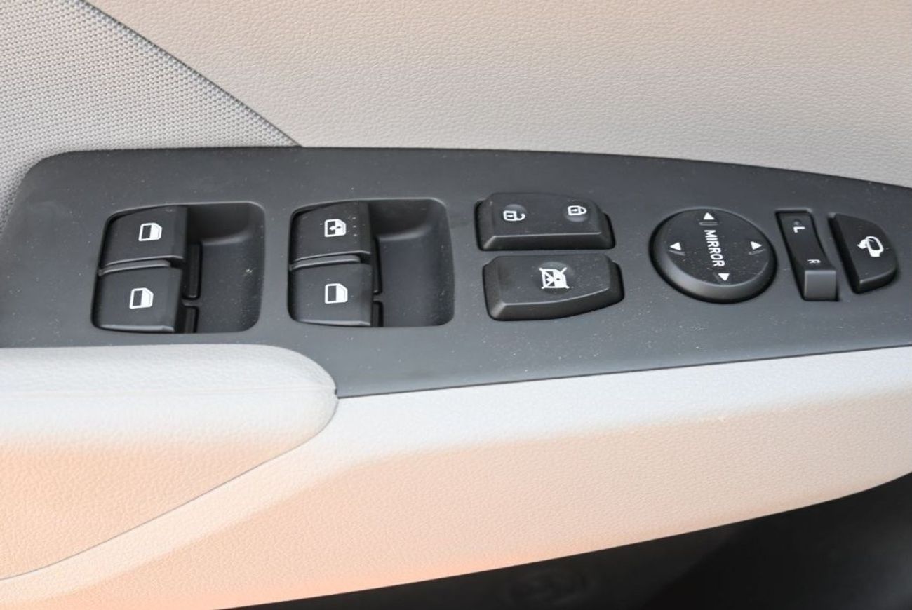 Hyundai Accent Hyundai Accent 1.6L Petrol, Sedan, FWD, 4 Doors, Color Silver, Model 2023