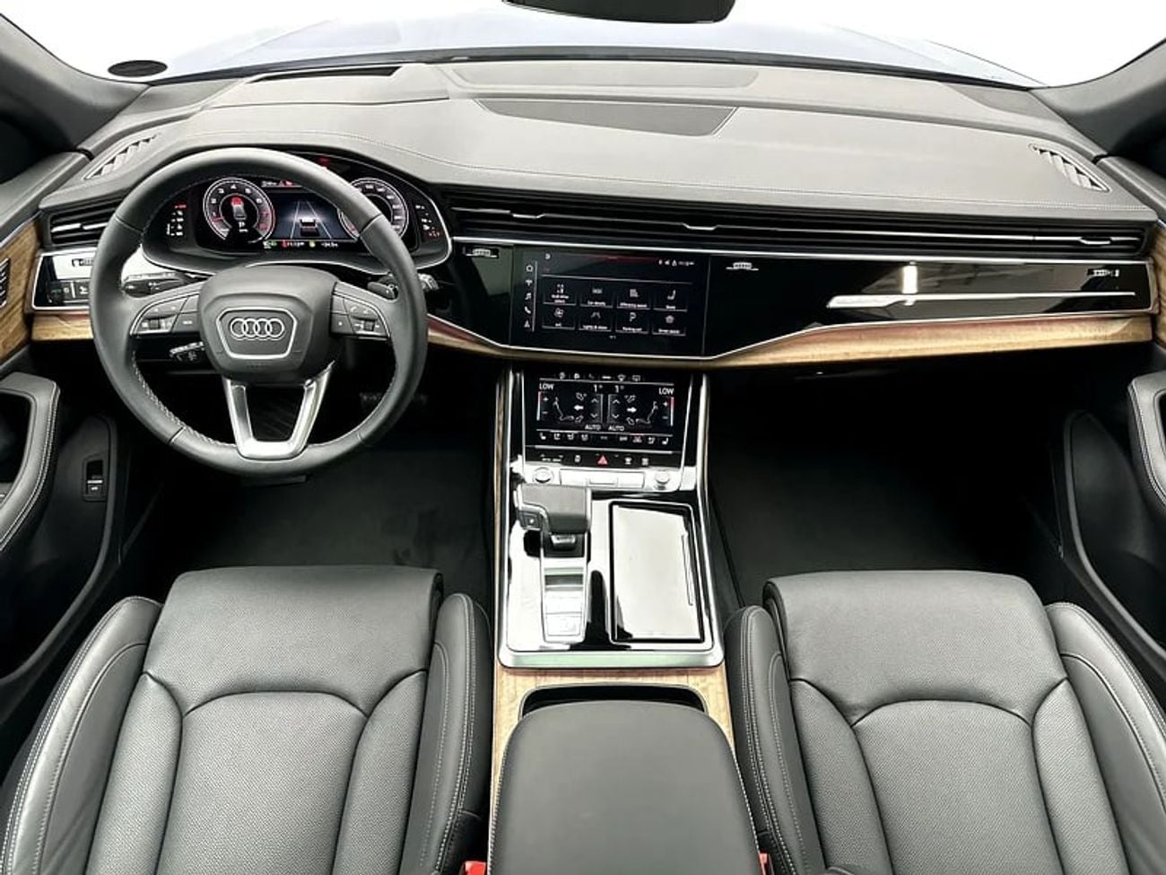 Audi Q8 55 TFSI quat 340hp Luxury (Ref# 020190)