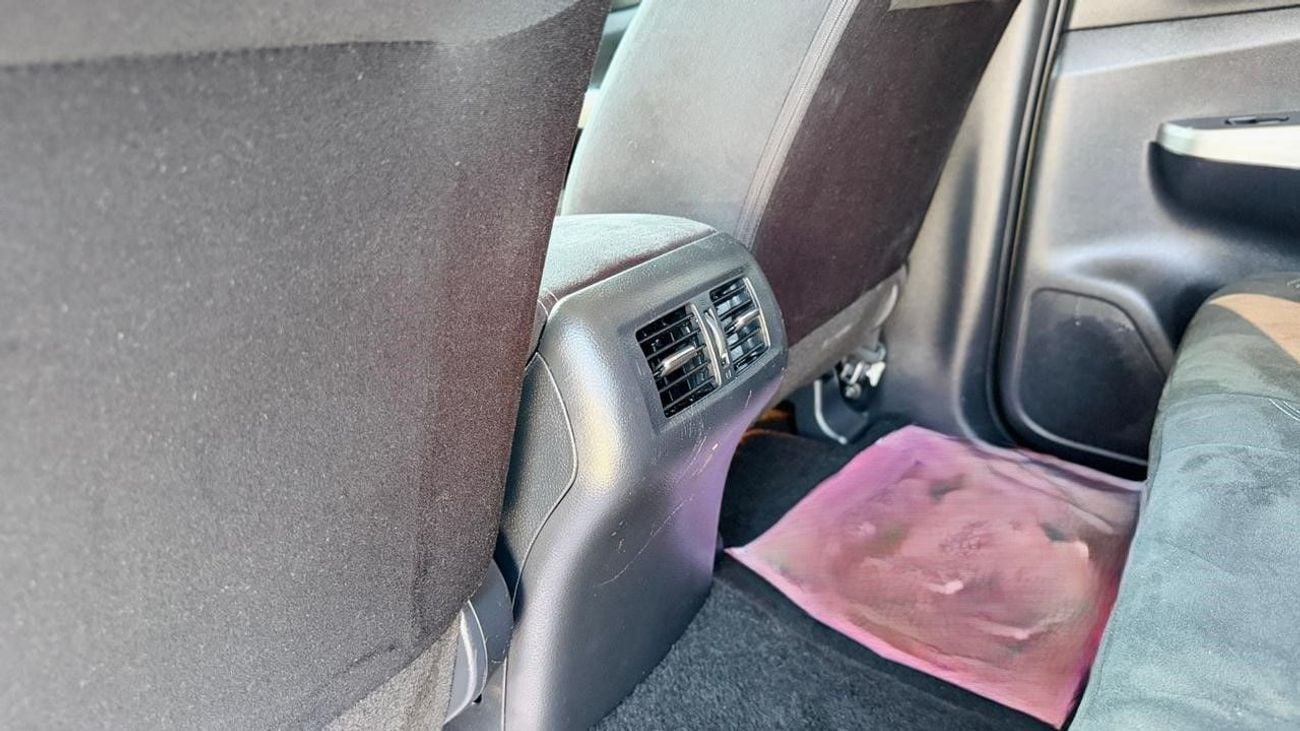 نيسان نافارا 