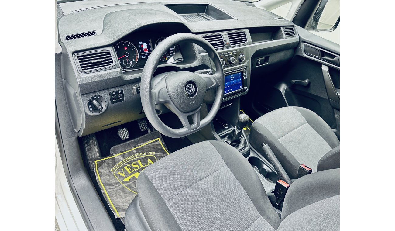 Volkswagen Caddy CARGO VAN + NAVIGATION + BLUETOOTH + BACK COVER / GCC / 2018 / UNLIMITED MILEAGE WARRANTY / 469 DHS