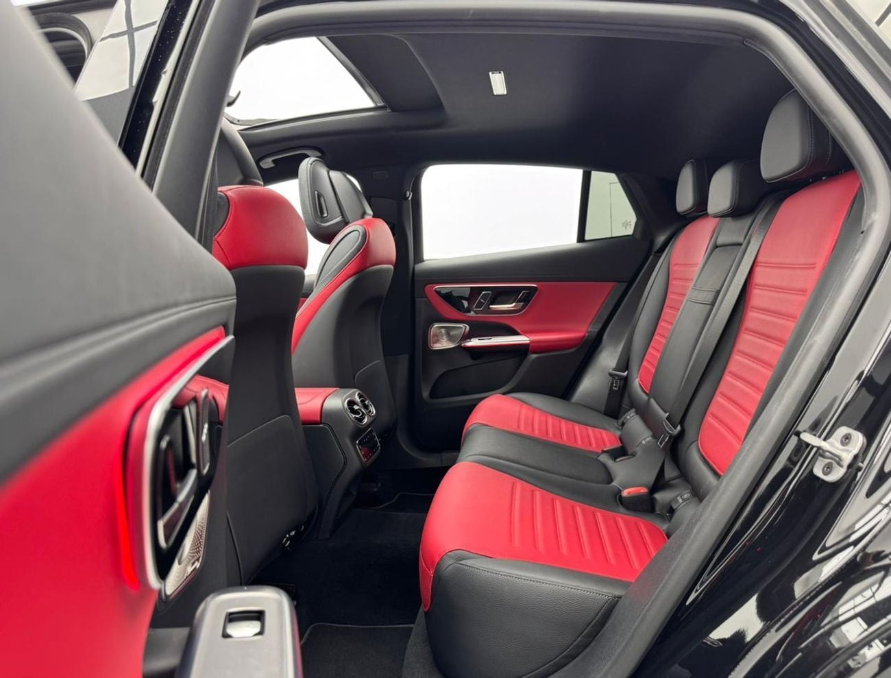 Mercedes Benz GLC200 STD 2025 Mercedes-Benz GLC200 AMG 4MATIC Coupe, 2029 Mercedes Warranty and Service Pack, GCC