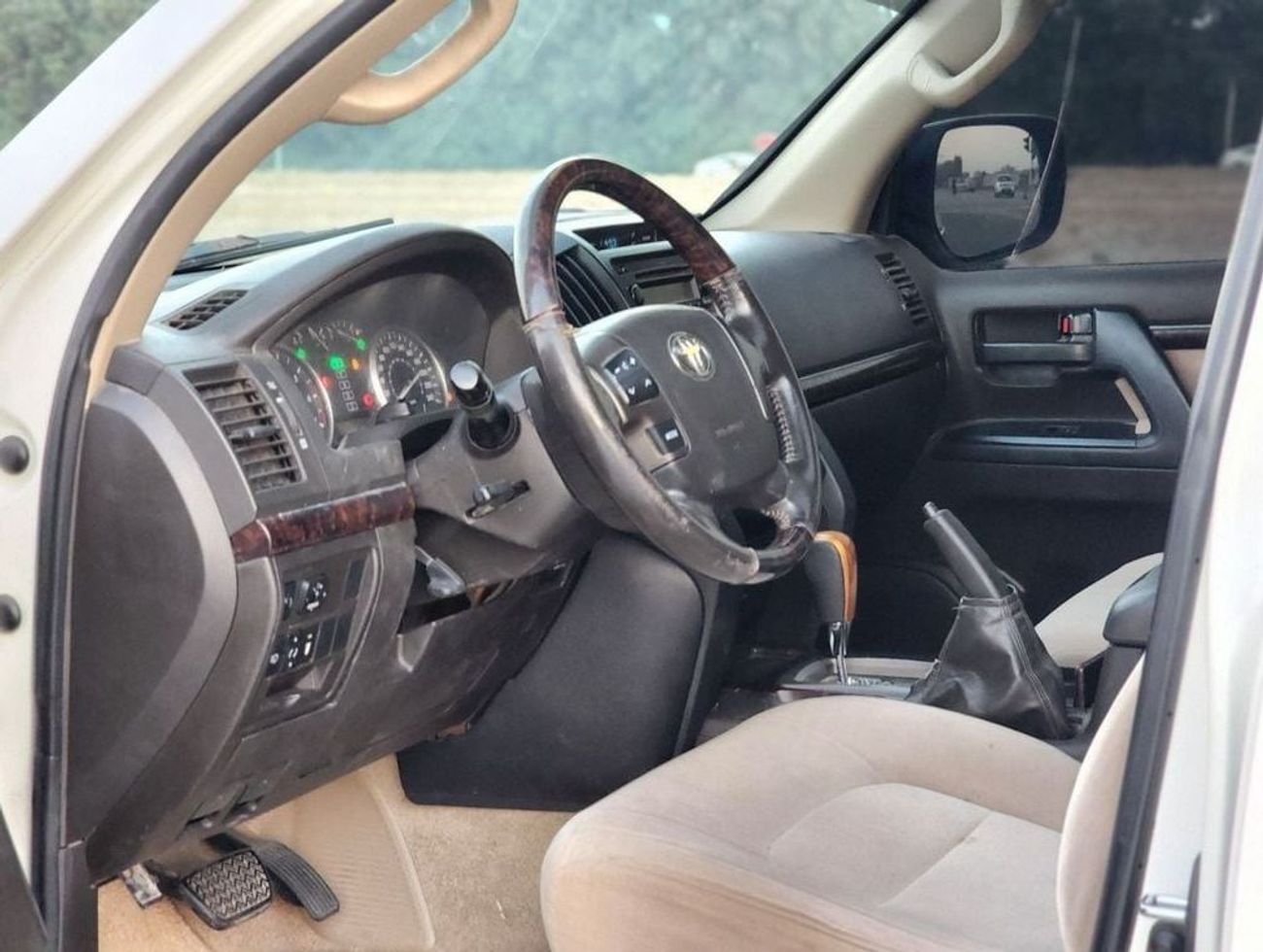 تويوتا لاند كروزر GXR 4.6L