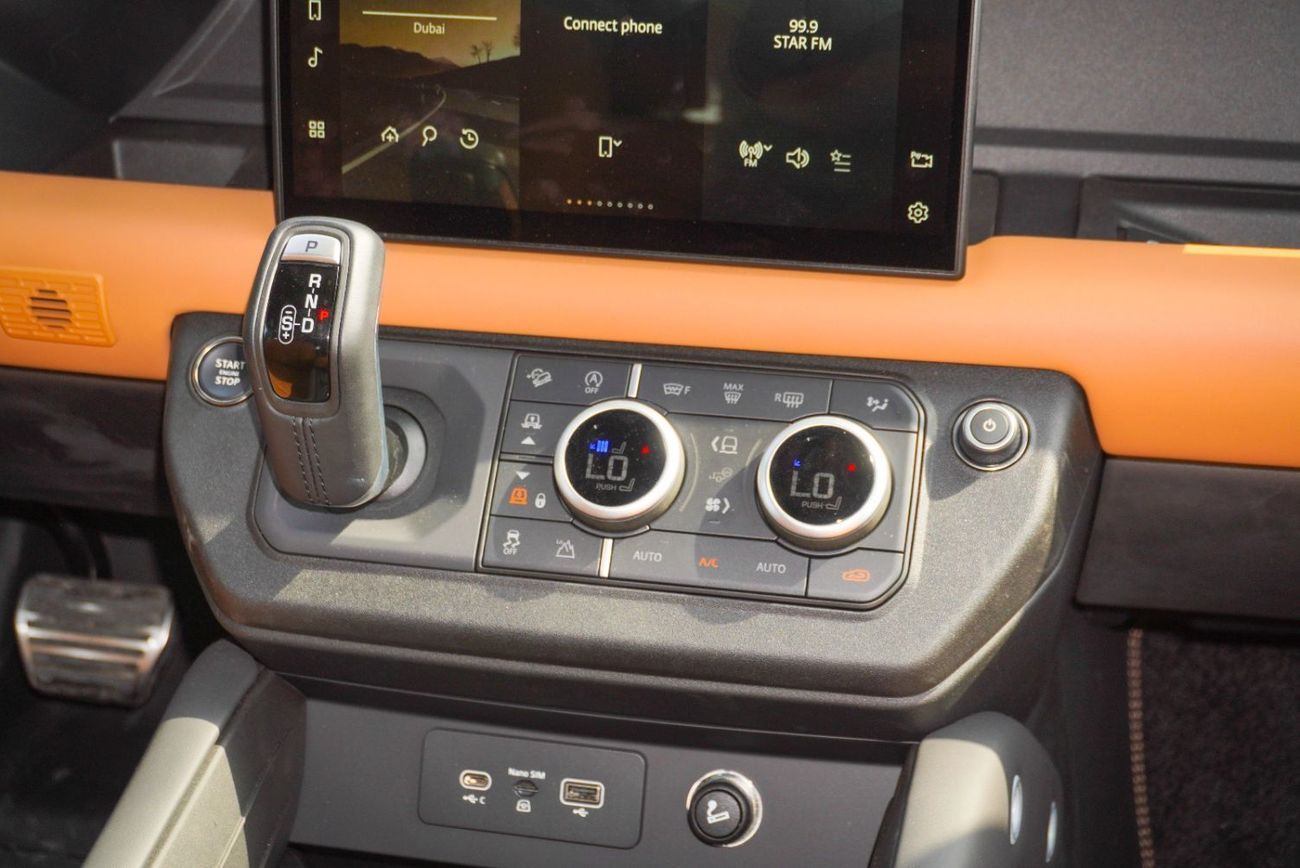 لاند روفر ديفندر 110 X P525 5.0L