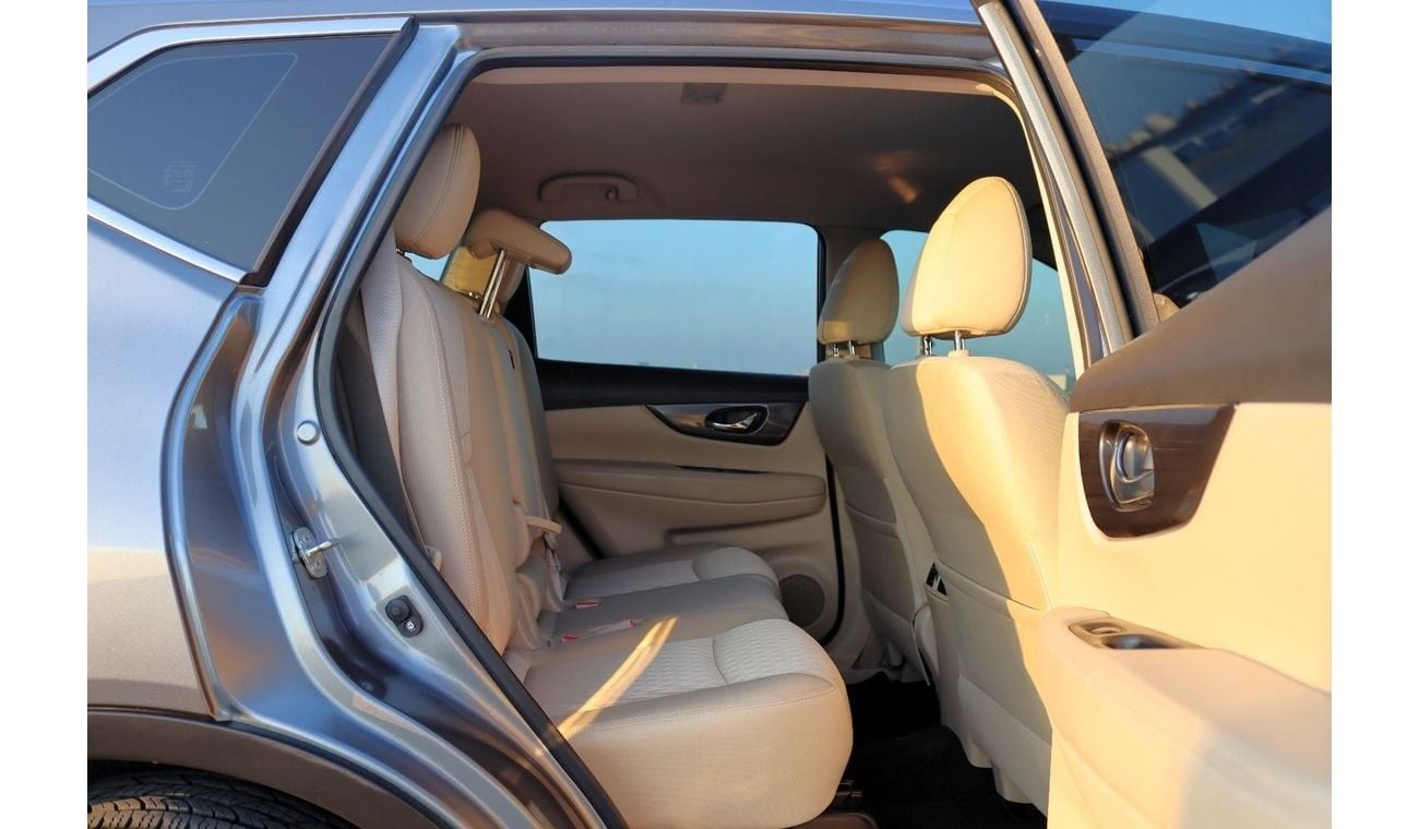 نيسان إكس تريل S 2.5L (169 HP) FWD (5 Seater)