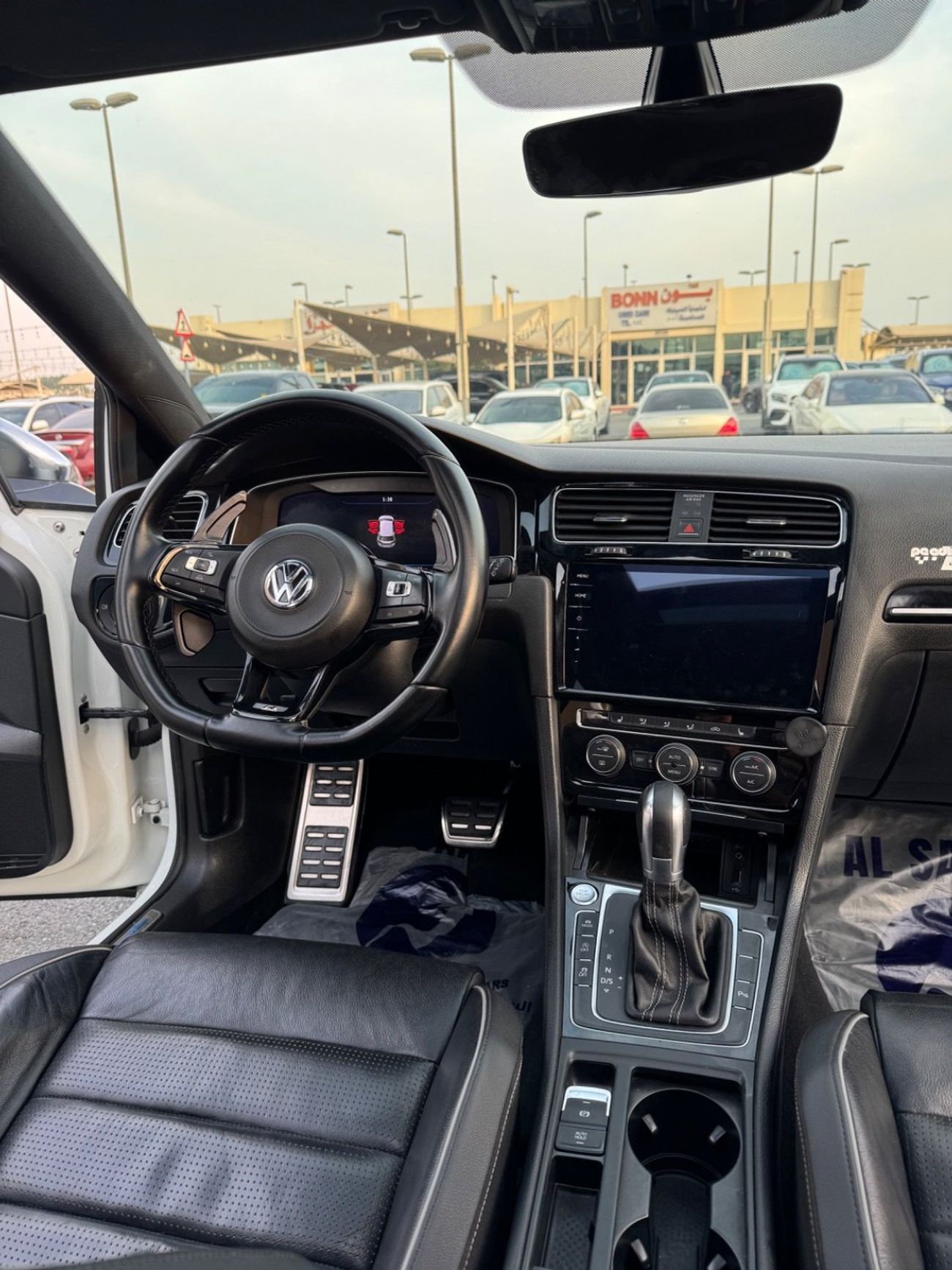 فولكس واجن جولف ار