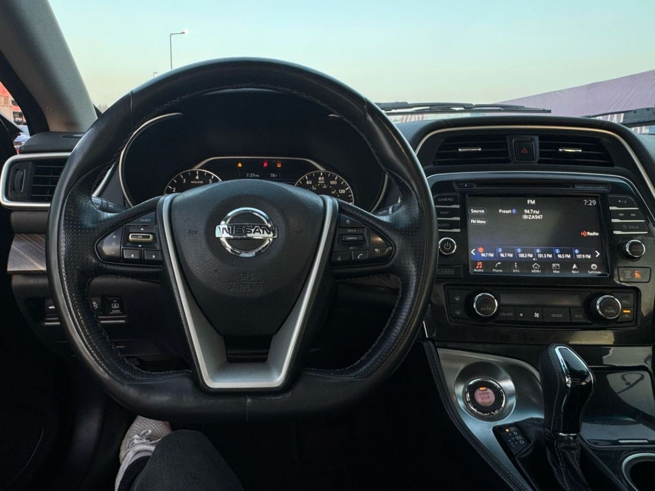 Nissan Maxima SR 3.5L R 3.5L in excellent condition and requires no expenses