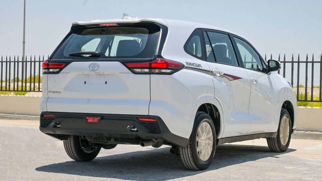تويوتا إينوفا 2.0L, Petrol, 2024