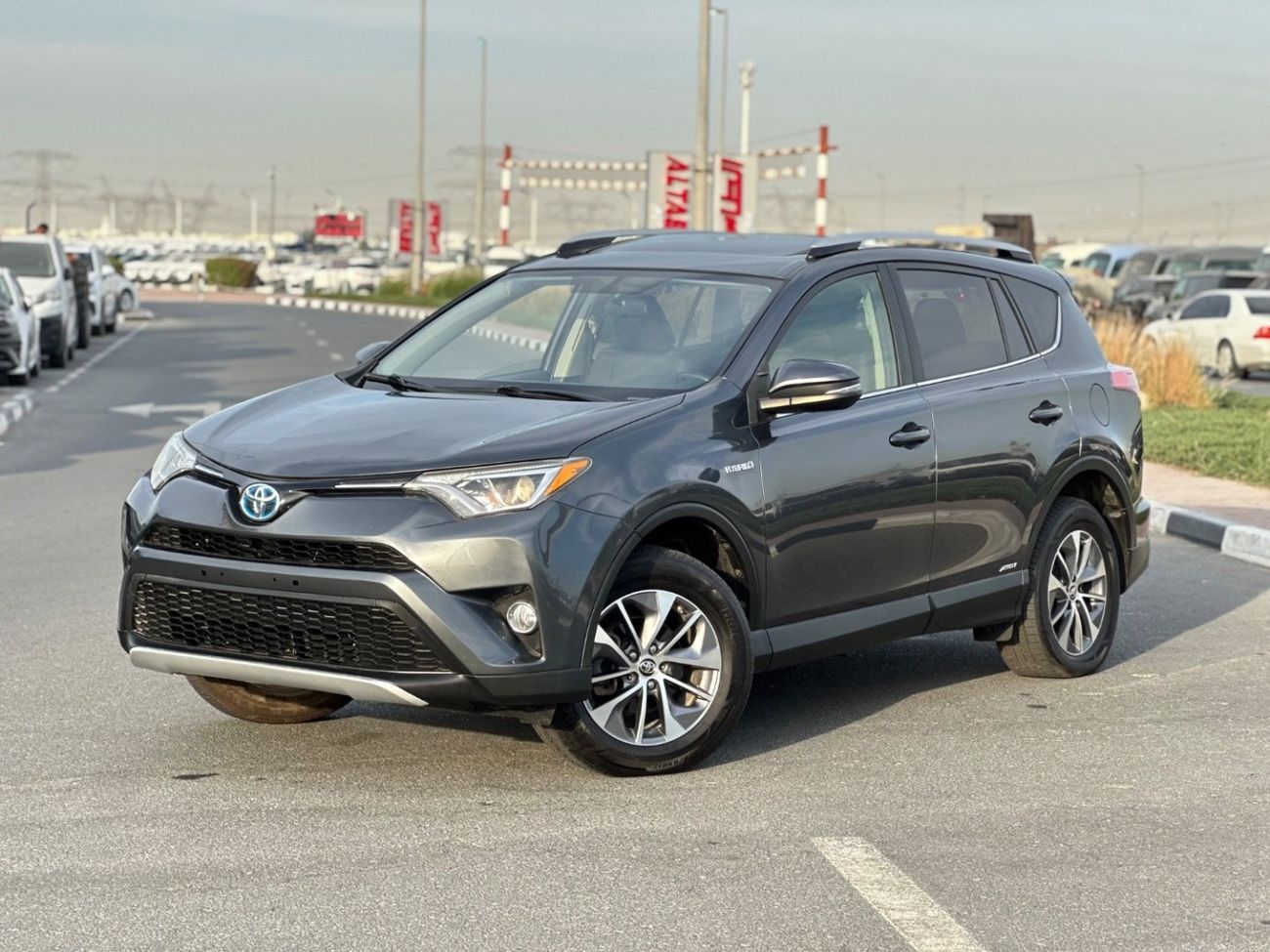 Toyota RAV4 XLE 2.5 Hybrid