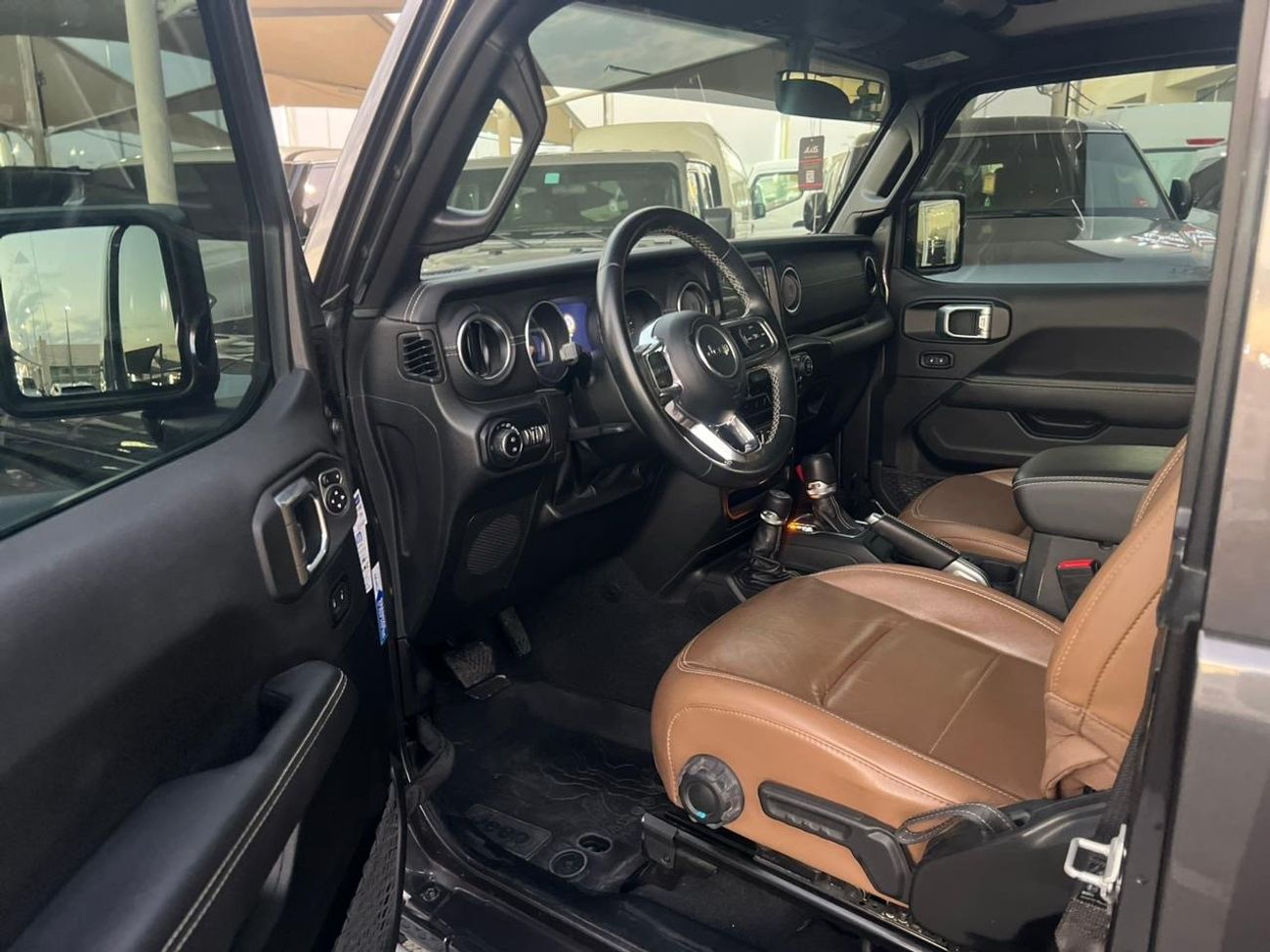 Jeep Wrangler Sahara 3.6L A/T (4 Seater)