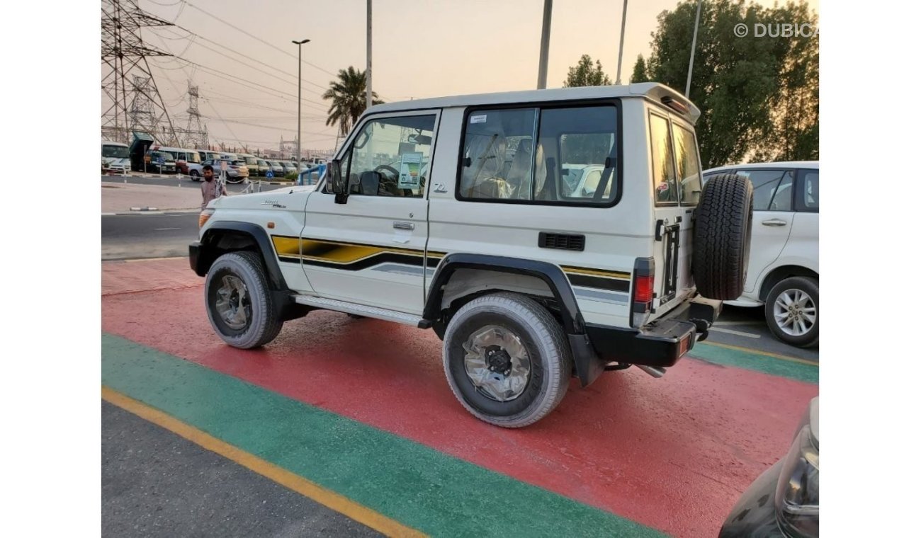 تويوتا لاند كروزر هارد توب Hardtop 3 Doors Special 70th Anniversary with Winch /Diff Lock MT 2022